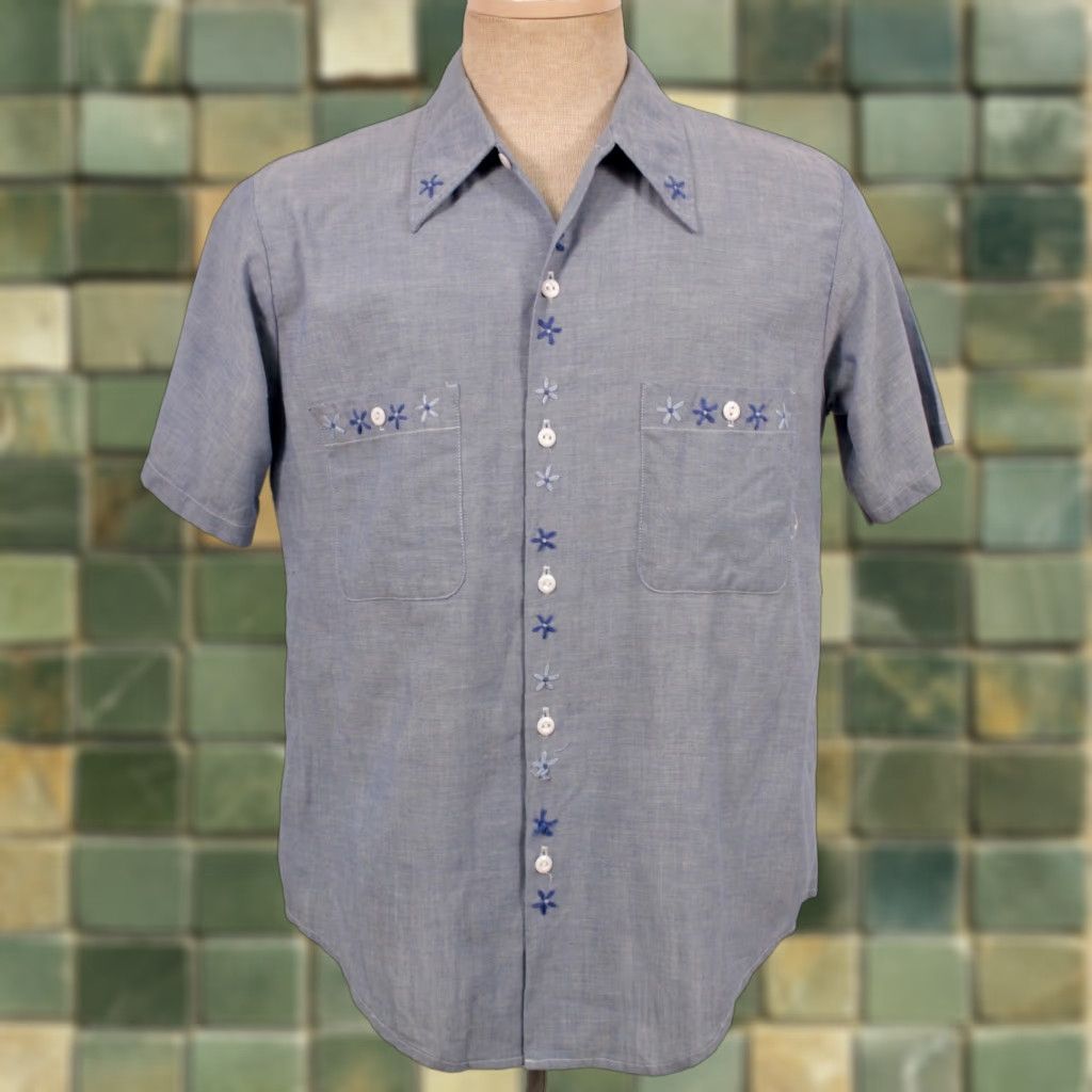 Vintage VINTAGE Men's VTG 70s Blue Embroidered Big Mac Chambray Holly Hobby Shirt Sz M 1970s Size US M / EU 48-50 / 2 - 1 Thumbnail