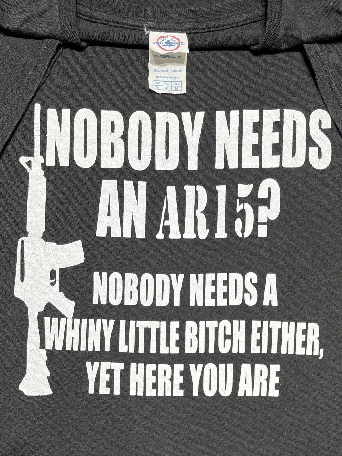 Vintage Statement“ Nobody Needs an AR15 “ T-Shirt Size US M / EU 48-50 / 2 - 1 Thumbnail