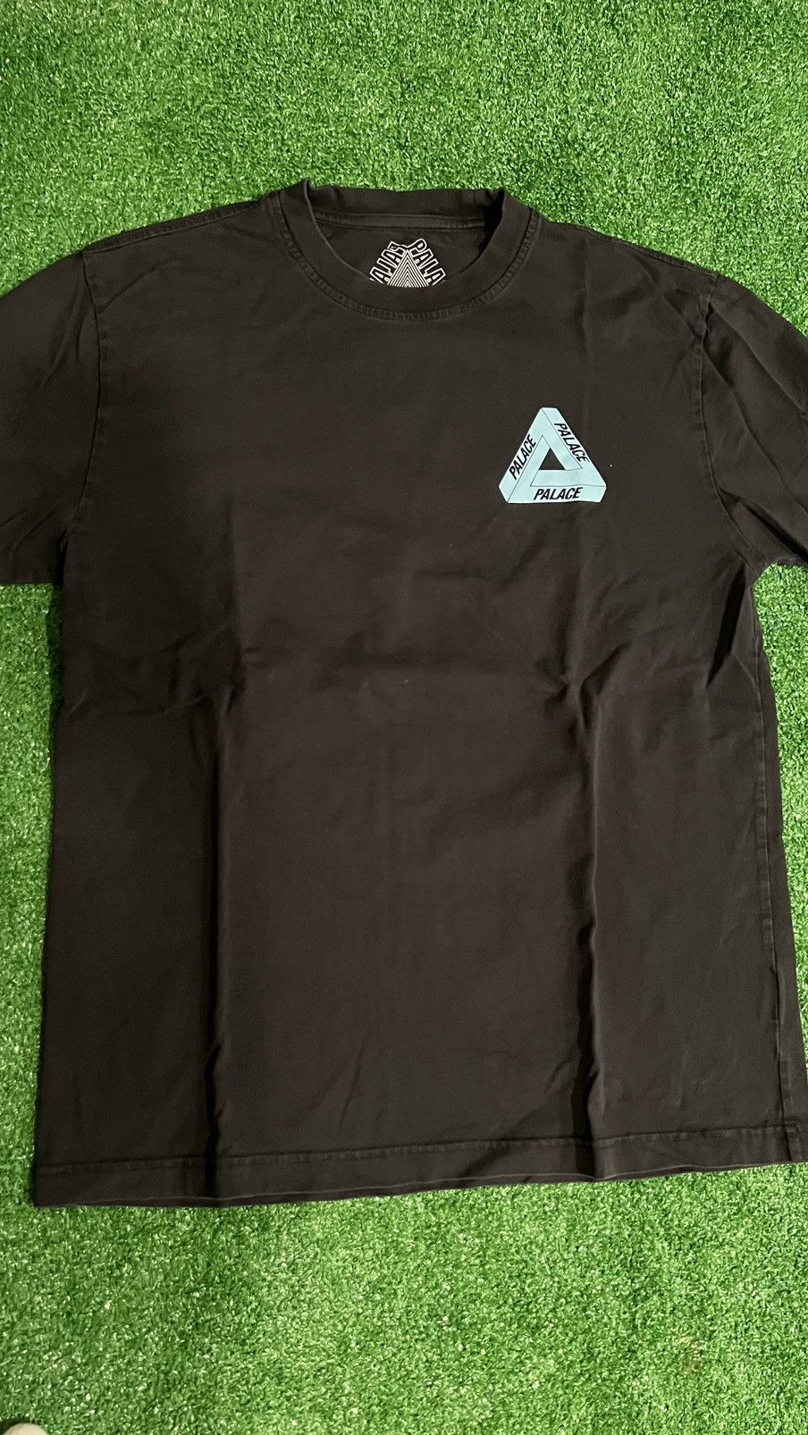 Palace Palace Tri-Ferg “Tri-To-Help” T-Shirt Size US L / EU 52-54 / 3 - 2 Thumbnail