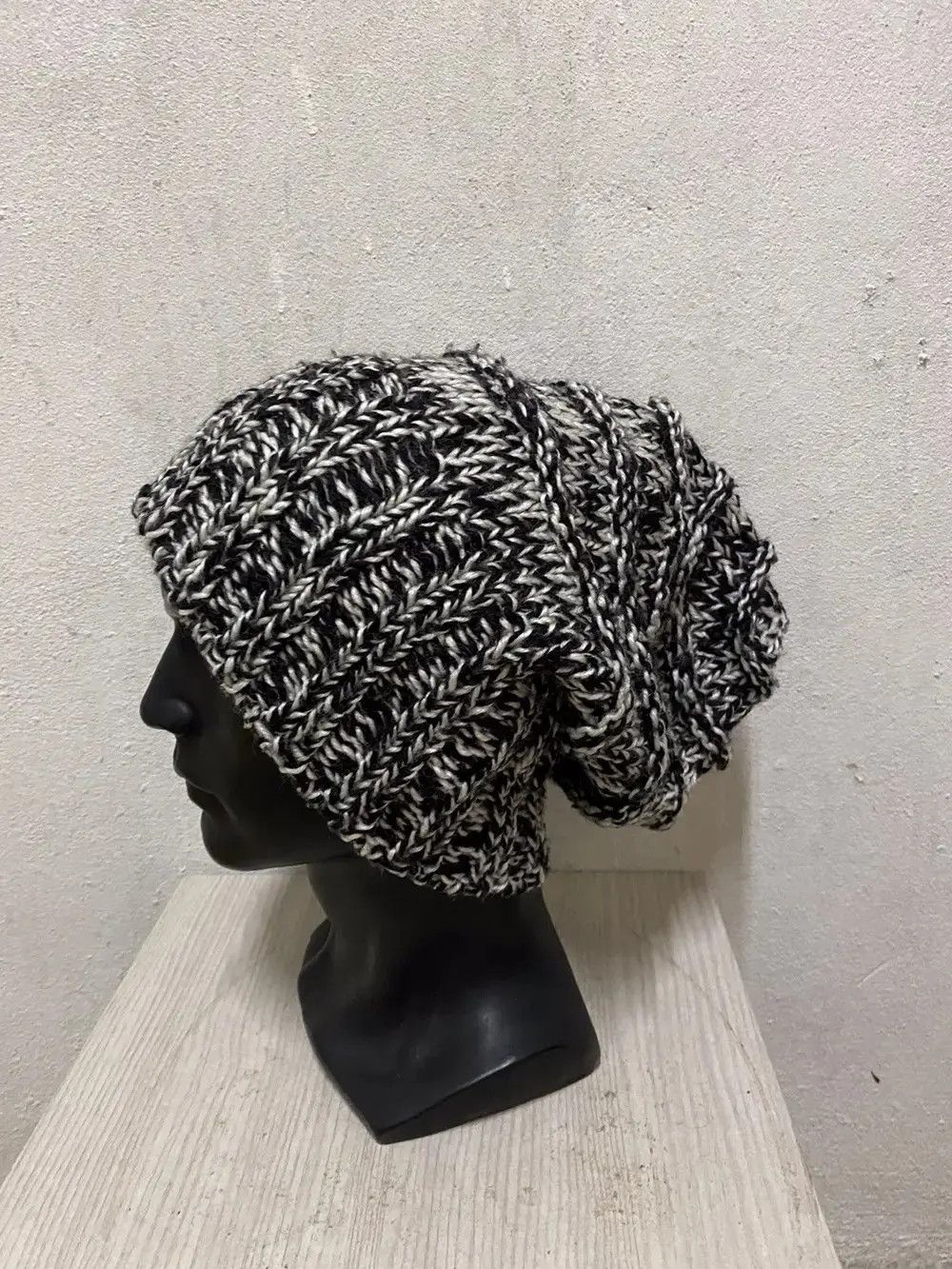 Japanese Brand Rare Design Knit Beanie Hat Size ONE SIZE - 2 Thumbnail
