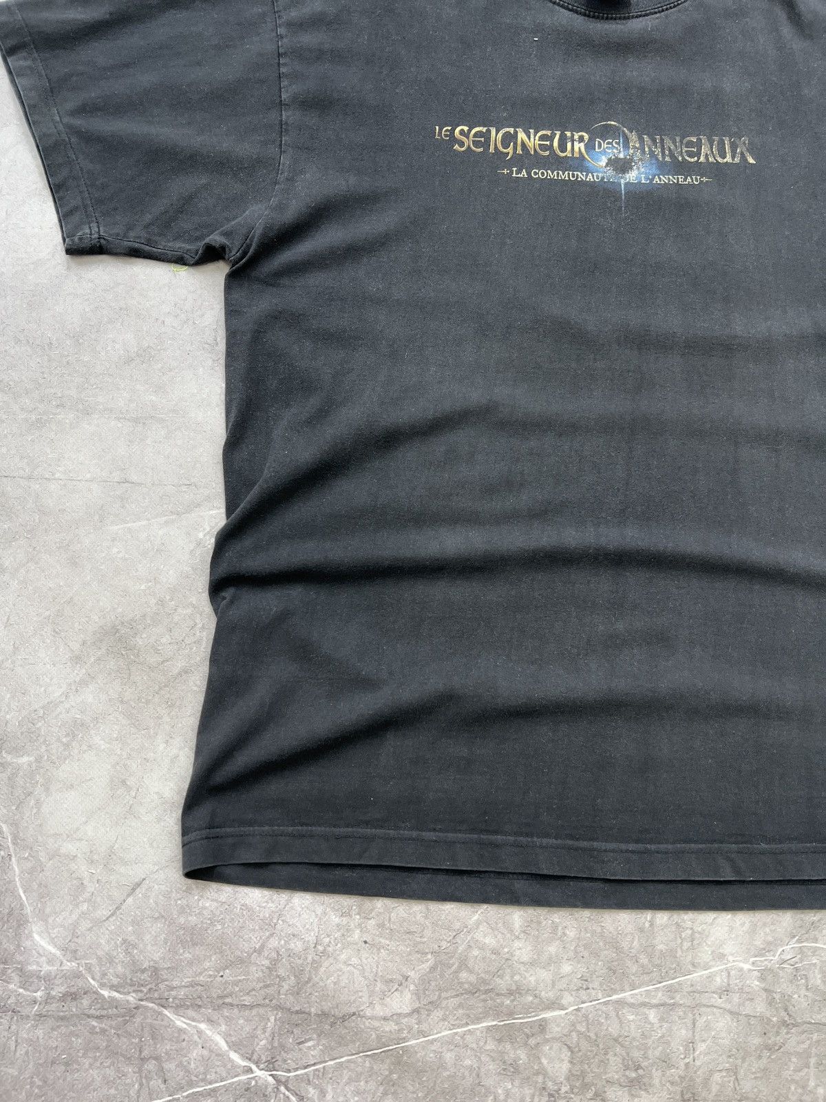 Vintage VINTAGE 90s lord of rings “Le seigneur” rare t shirt Size US XL / EU 56 / 4 - 3 Thumbnail