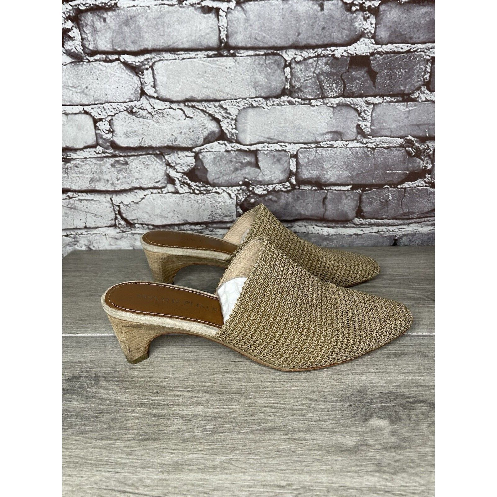 Donald Pliner Donald J. Pliner Fenda Beige Tan Elastic Pointed Heel Mules Size US 9 / IT 39 - 19 Thumbnail