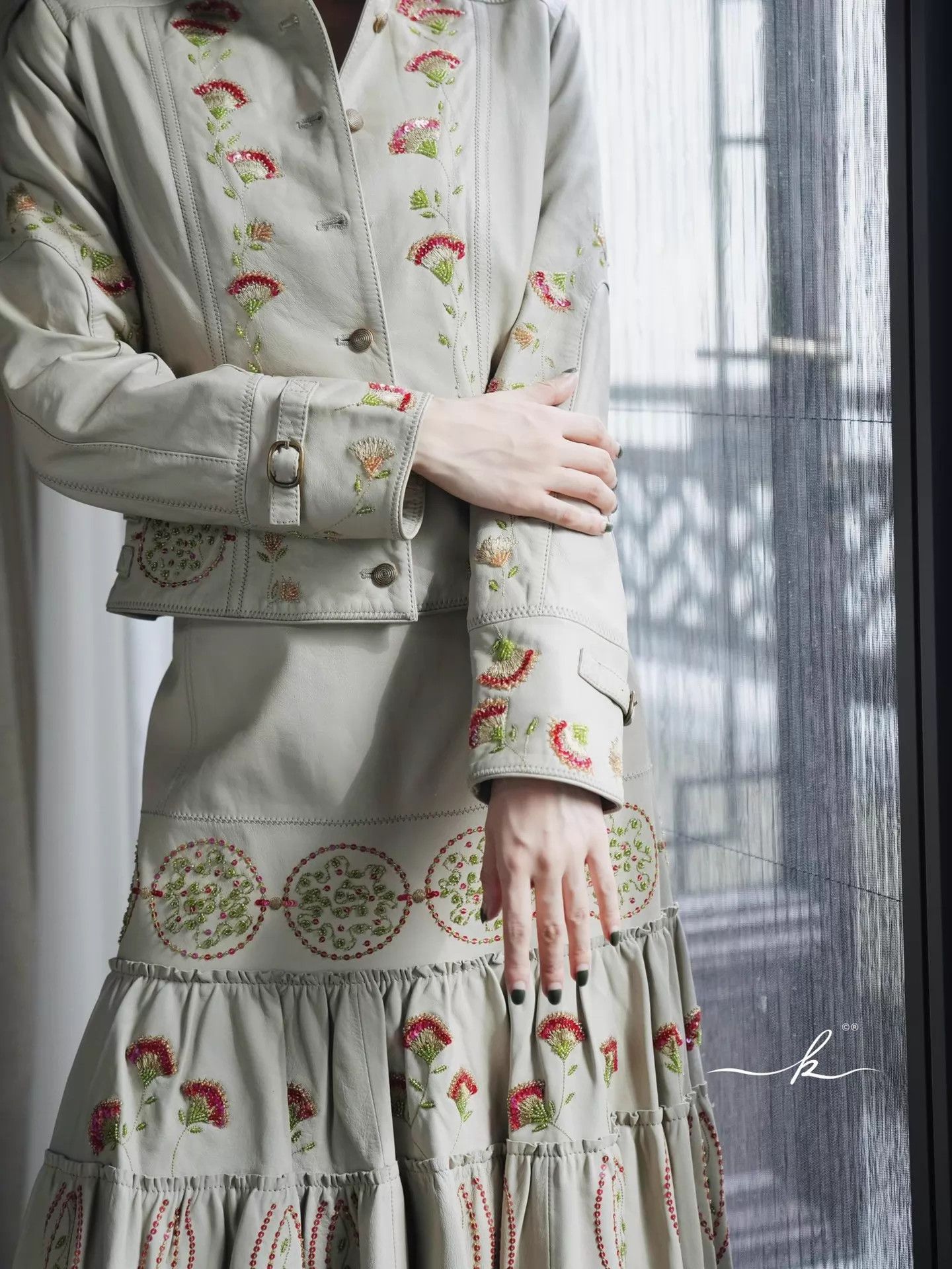 Vintage Vintage Women's Leather Embroidered Jacket & Skirt Set Size XS / US 0-2 / IT 36-38 - 4 Thumbnail