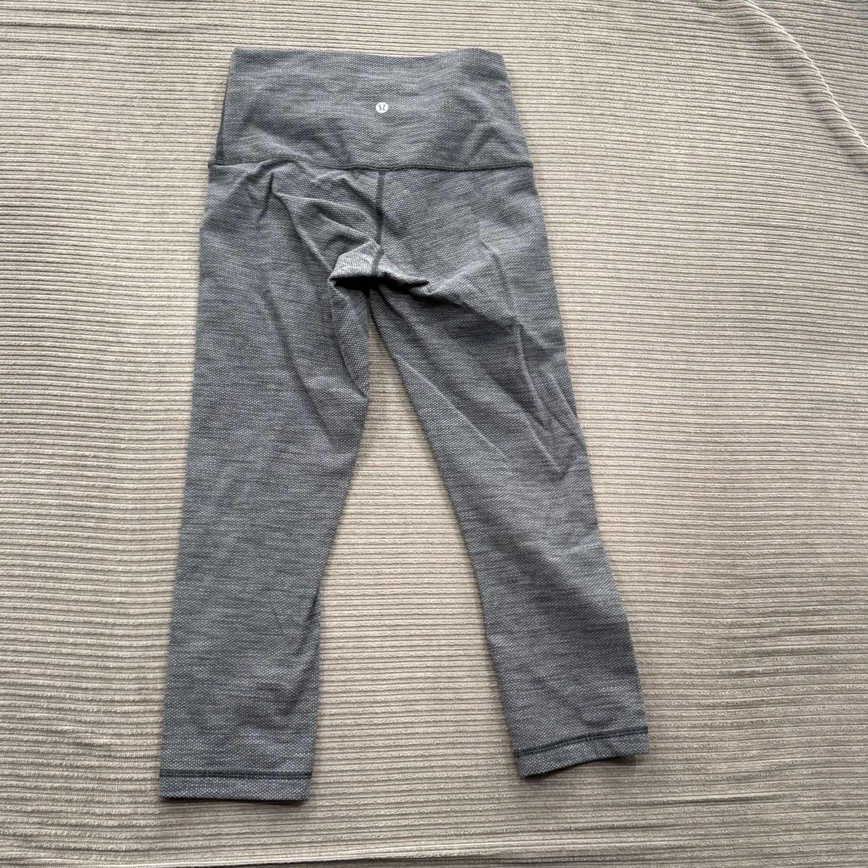 Lululemon VINTAGE Lululemon Pants Womens Small Gray Wunder Under Hi Rise Crop Leggings Yoga Gym Size 28" / US 6 / IT 42 - 2 Thumbnail