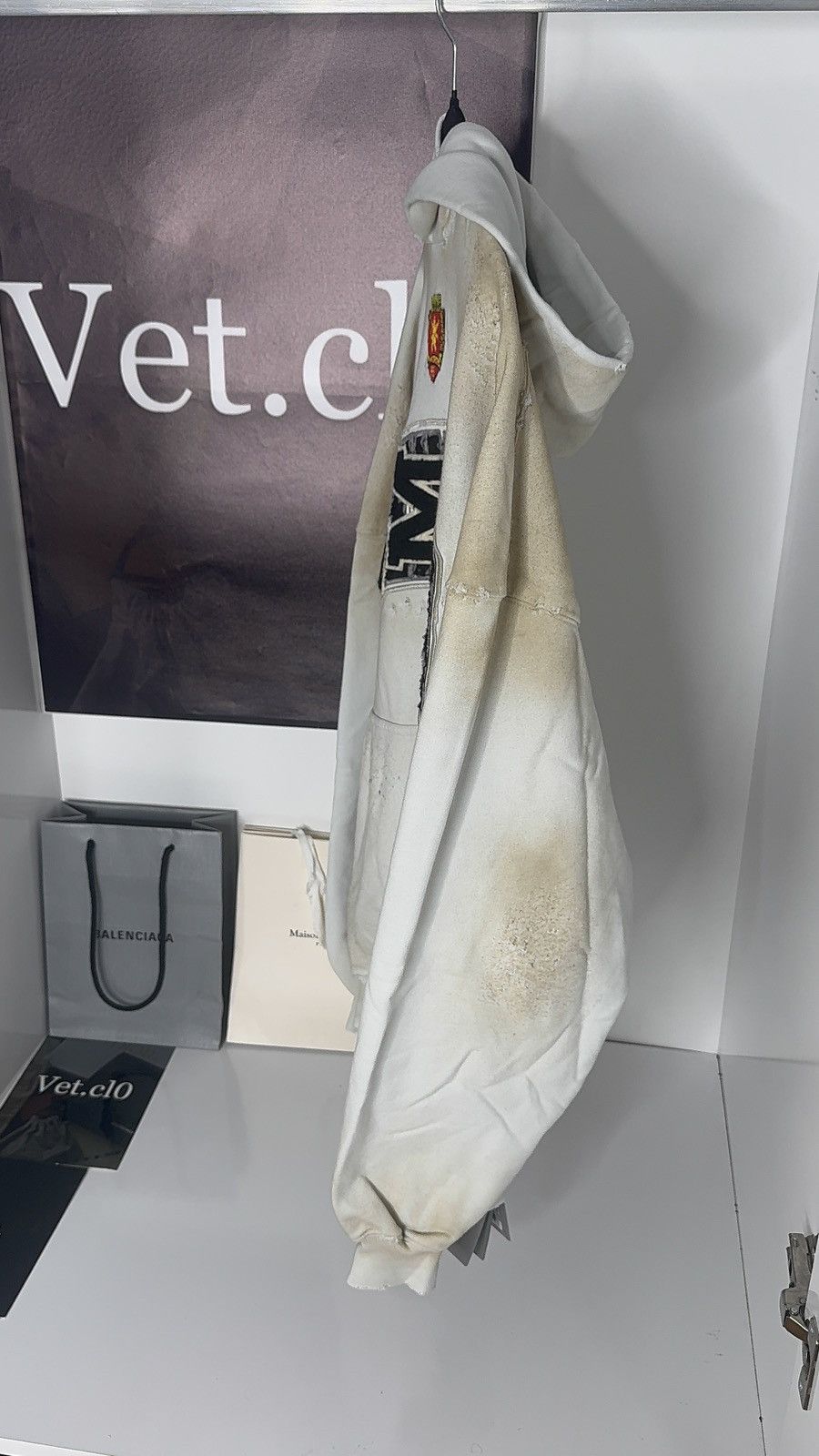 Balenciaga ✅ Balenciaga White Distressed Skater Hoodie 1 Size US XS / EU 42 / 0 - 5 Thumbnail