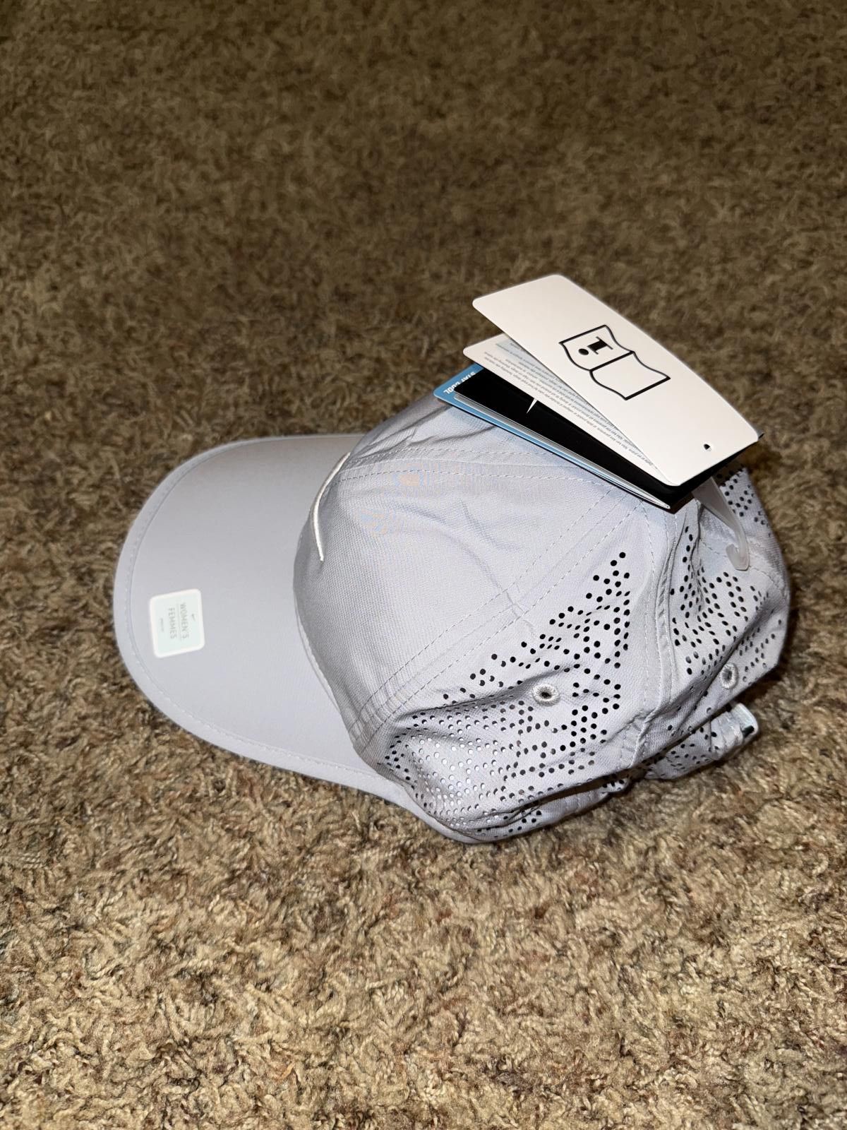 Nike Nike Women's Perforated Heritage86 Cap Hat Sample Size ONE SIZE - 5 Thumbnail