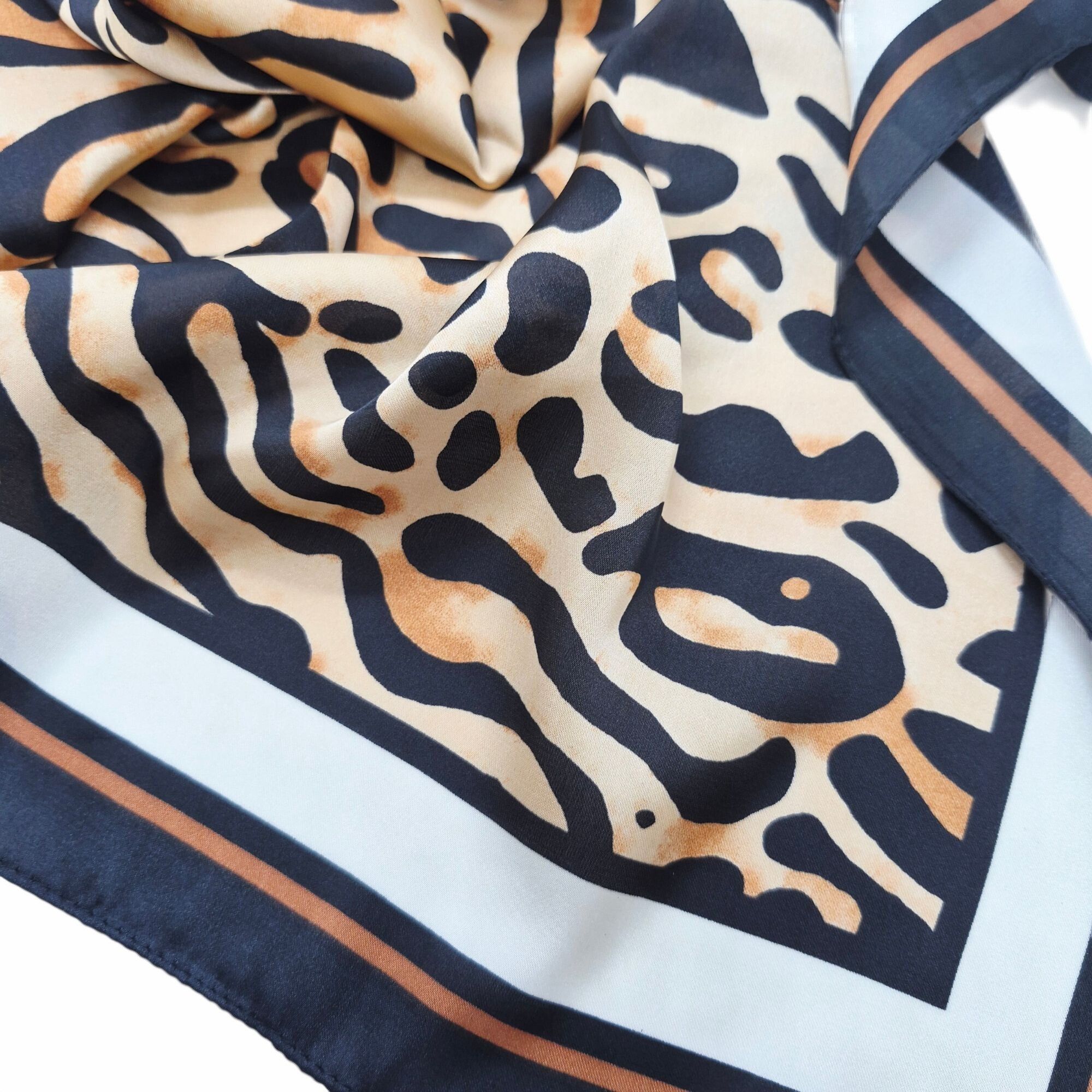 Other Luxury Cheetah Aninmal Print Silky Satin Soft Square Scarf M Size ONE SIZE - 6 Thumbnail