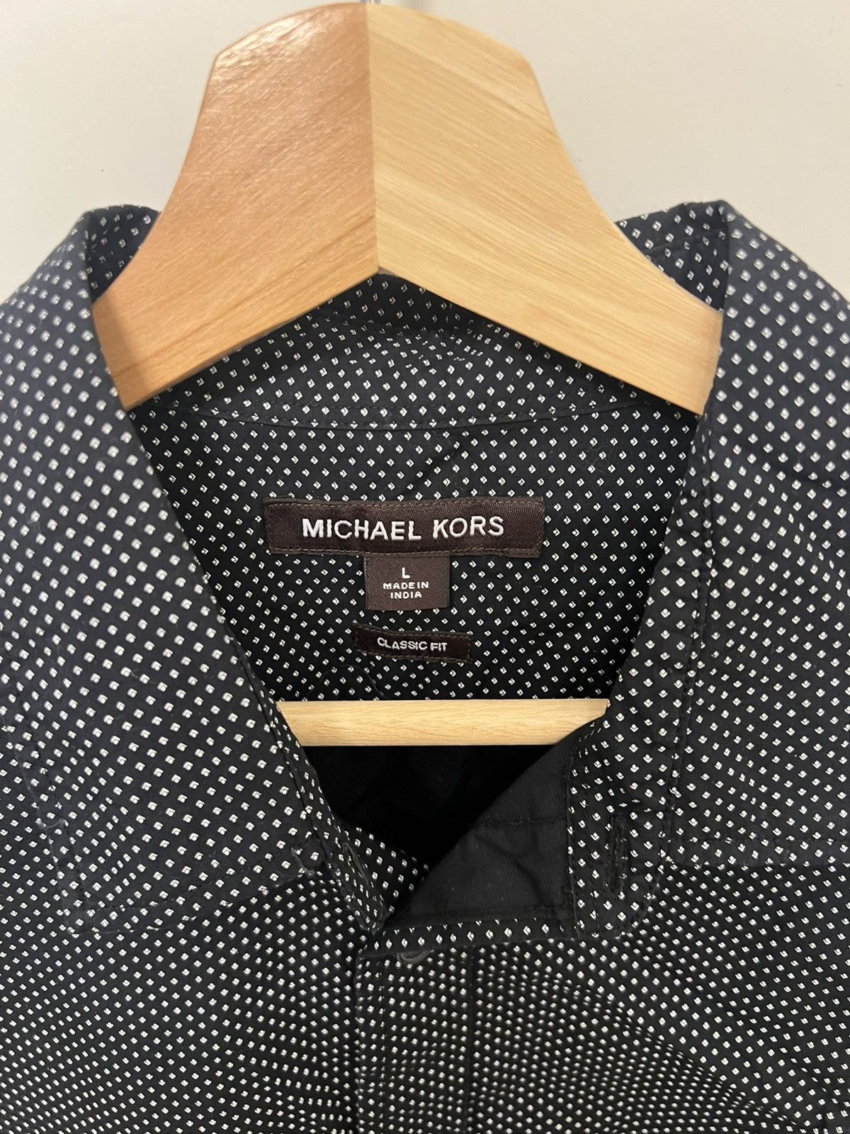 Michael Kors Michael Kors Classic Fit Polka Dot Button-Down Shirt Size L Size US L / EU 52-54 / 3 - 3 Thumbnail