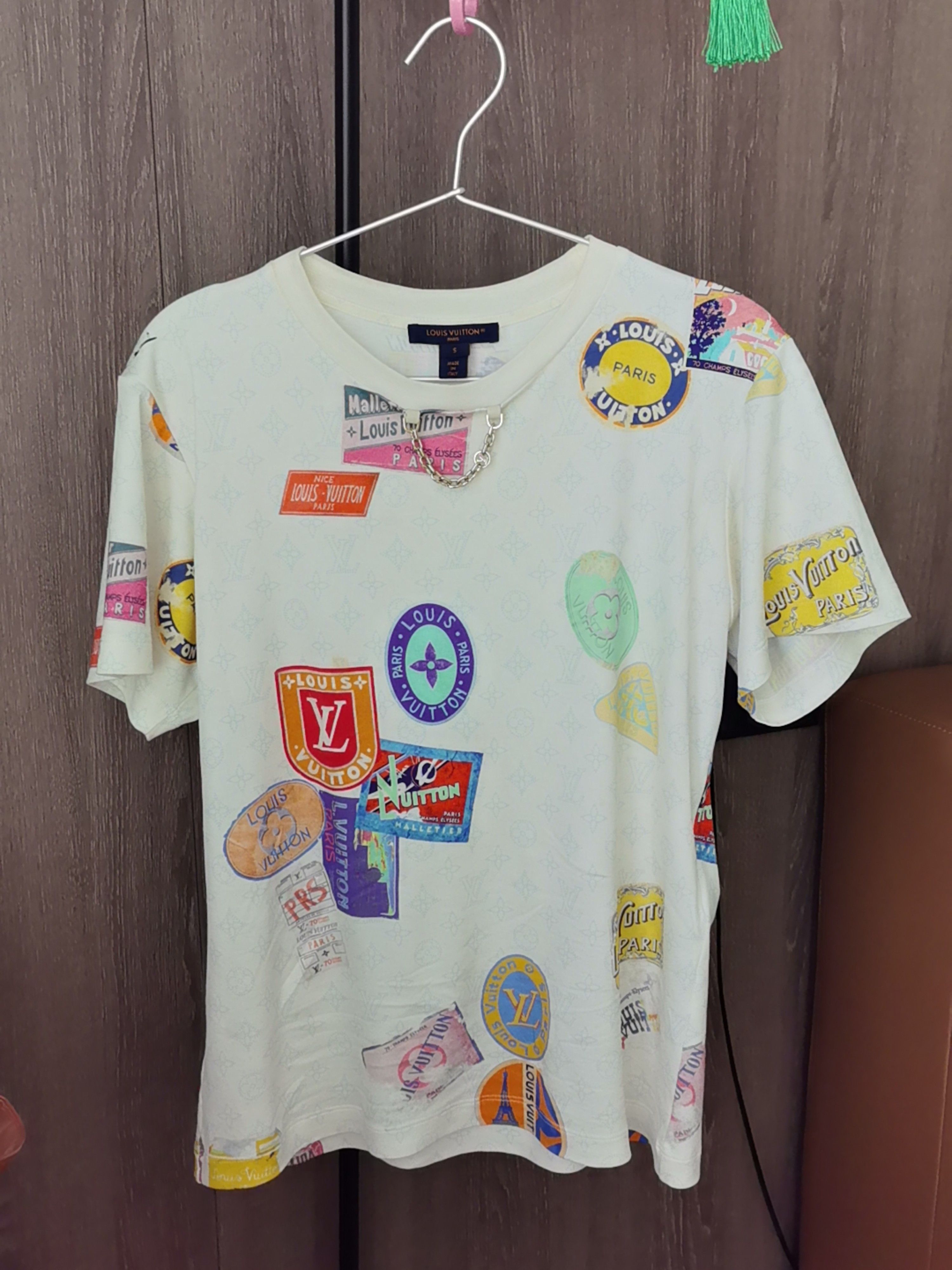 Louis Vuitton Louis Vuitton Patch Print T-Shirt Size S Size S / US 4 / IT 40 - 1 Thumbnail