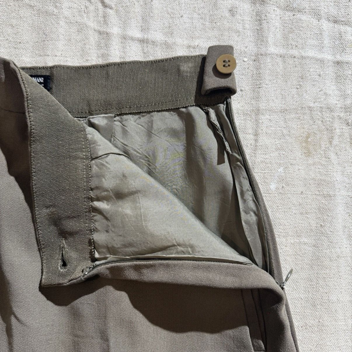 Giorgio Armani × Vintage Vintage Giorgio armani gabardine pencil skirt gray sz 42 Size 28" / US 6 / IT 42 - 2 Thumbnail