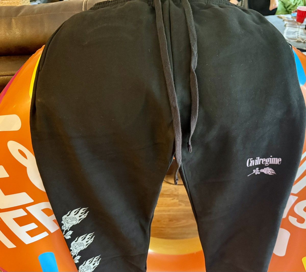 Civil Regime Civil Regime “Roses never Die “ medium sweatpants joggers Size US 32 / EU 48 - 7 Thumbnail
