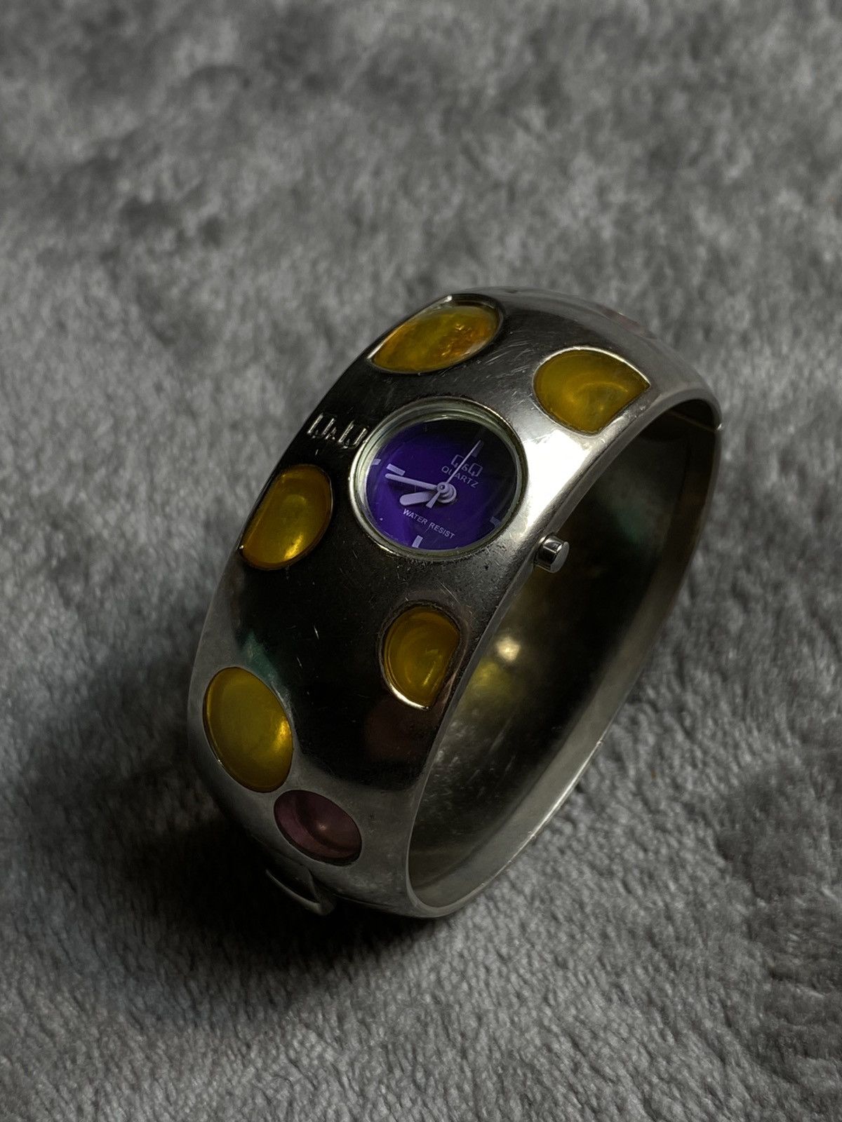 Jewelry Futuristic Vintage Q&Q Bracelet Watch in Japanese Style Size ONE SIZE - 1 Thumbnail