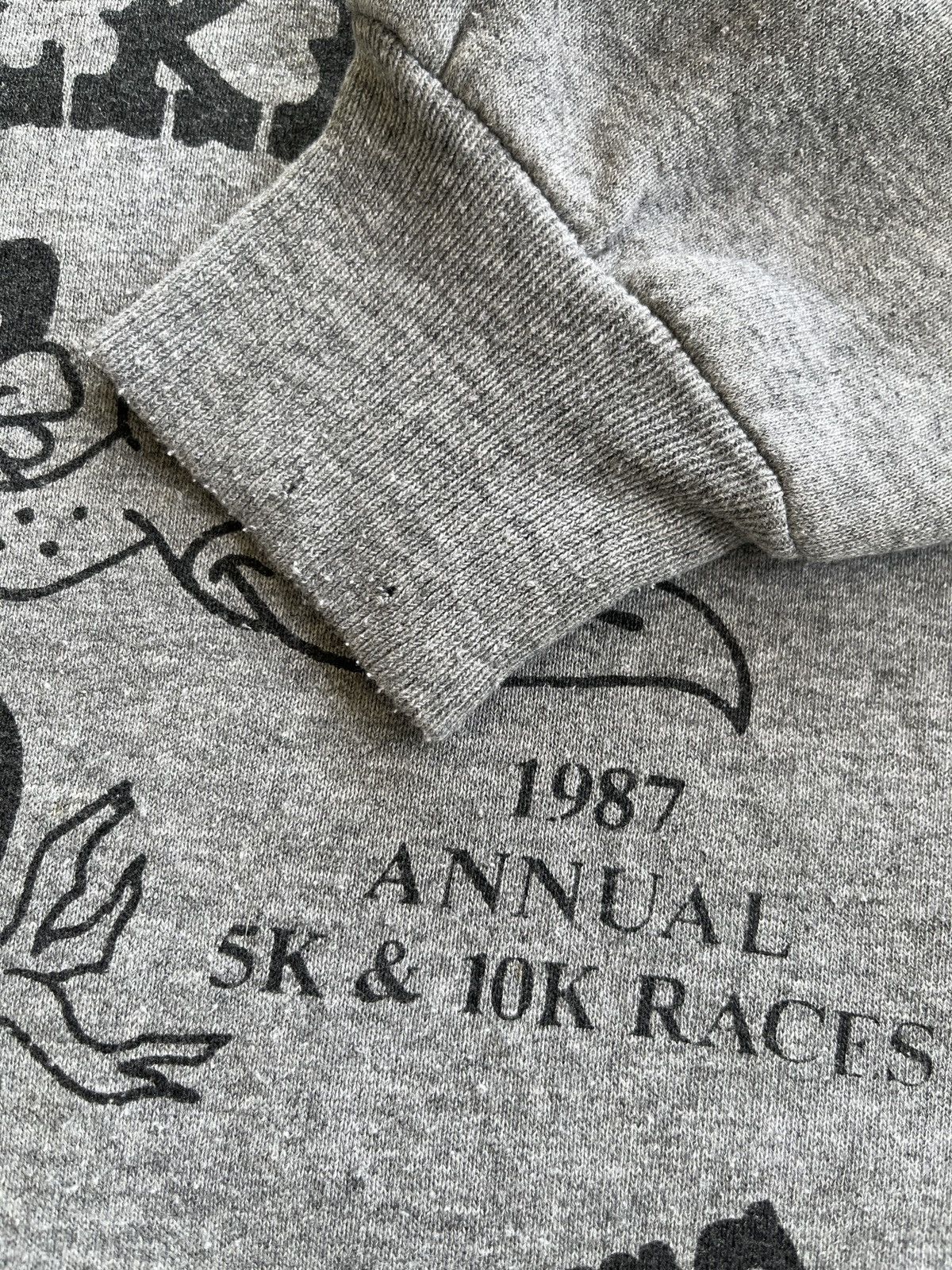 Russell Athletic Vintage 90s Russell Hinckleys Buzzard Races Sweatshirt Size US L / EU 52-54 / 3 - 10 Thumbnail