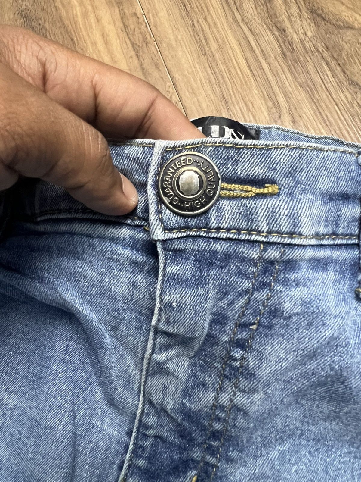 If Six Was Nine BUDS Men's Distressed Slim-Fit Jeans (41) Size US 33 - 9 Thumbnail