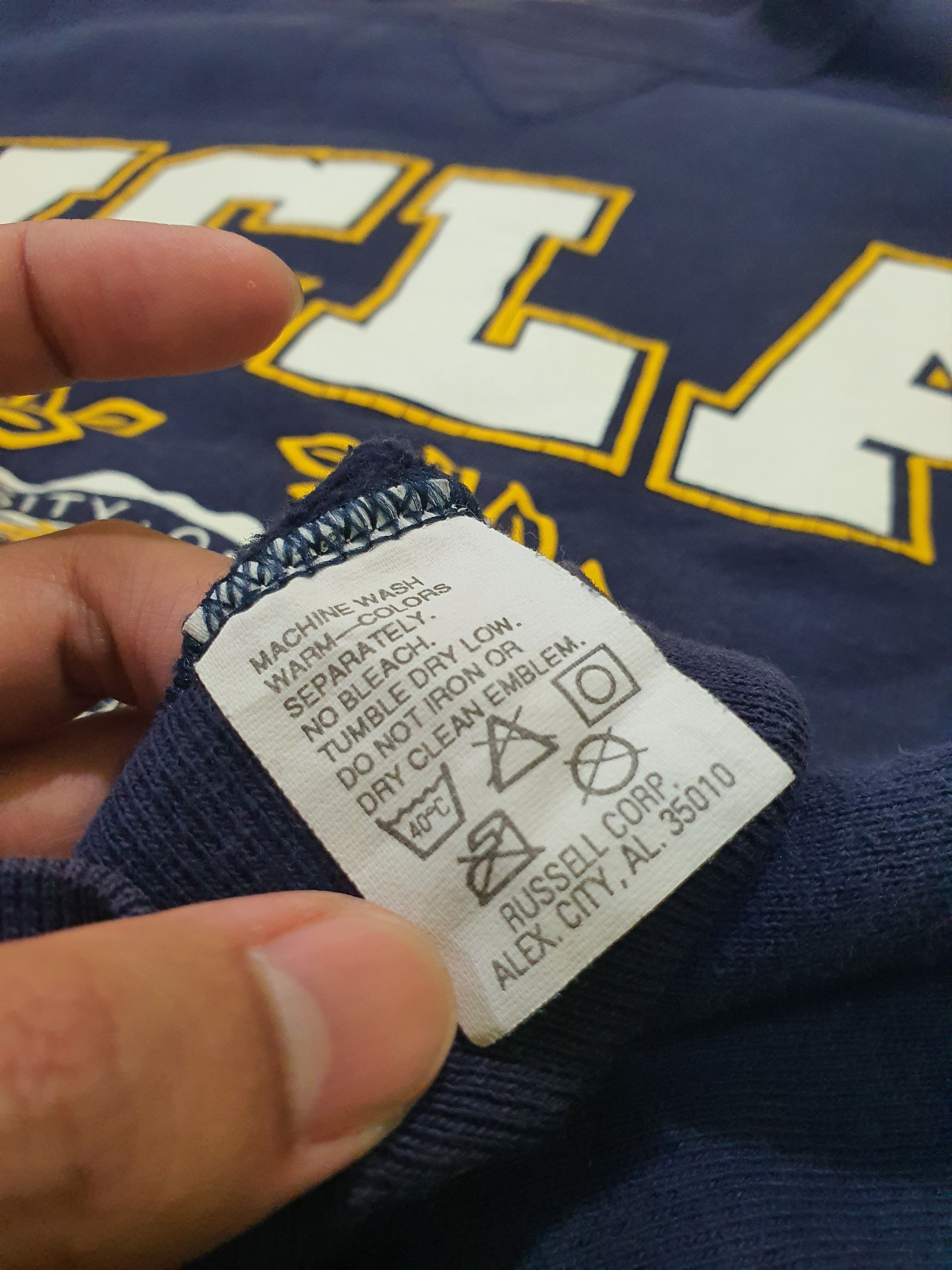 Russell Athletic UCLA Bruins crewneck sweatshirt Size US L / EU 52-54 / 3 - 12 Thumbnail