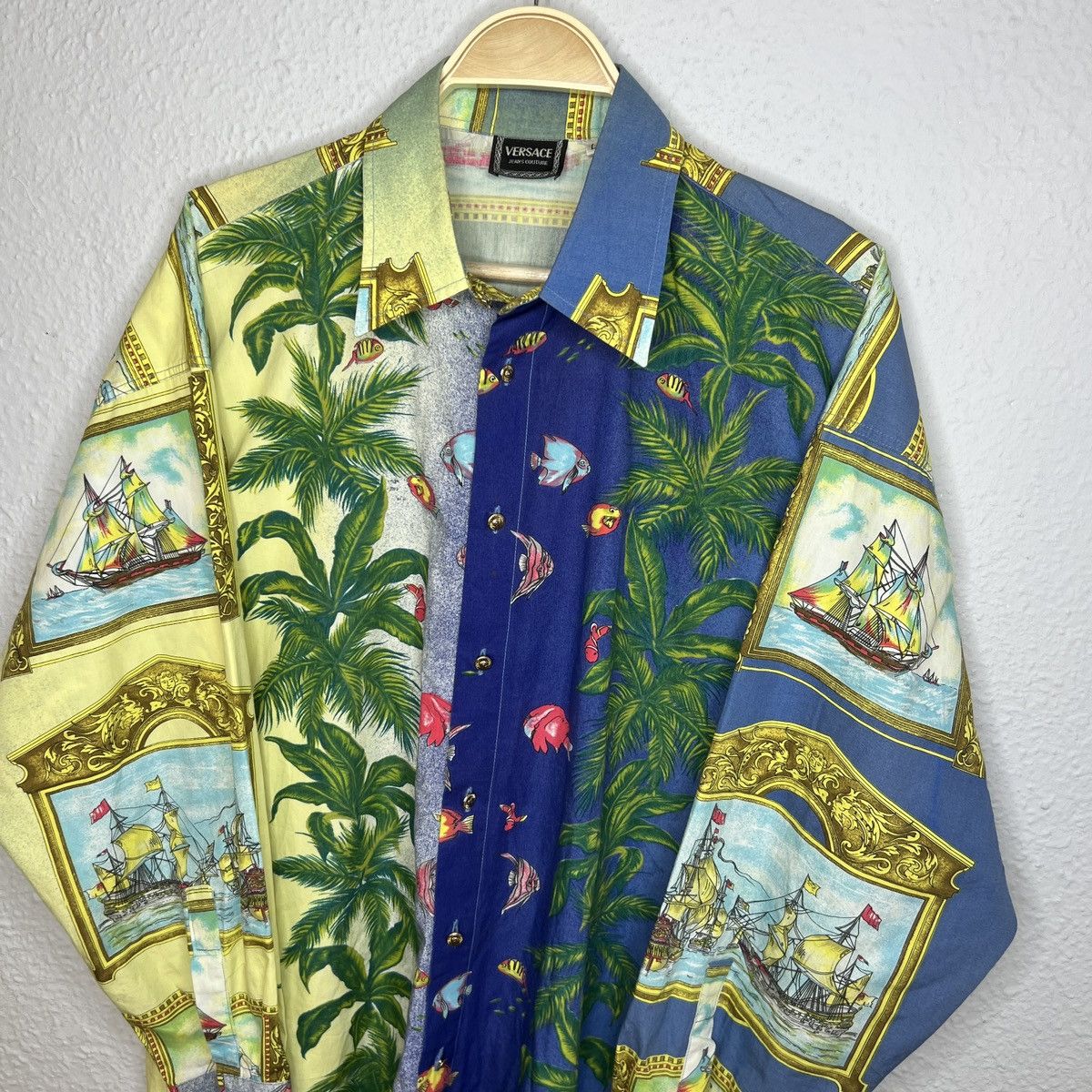 Versace Versace Vintage Shirt Ocean Nautical Ships Full Print 90s Size US L / EU 52-54 / 3 - 4 Thumbnail