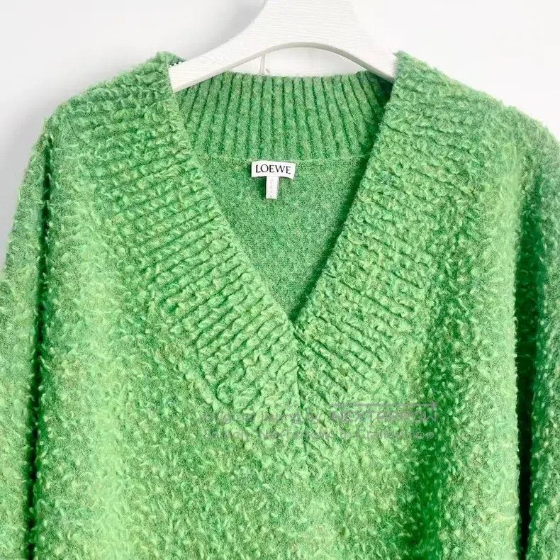 Loewe Loewe Green V-neck Loose Long Sleeve Pullover Size S / US 4 / IT 40 - 2 Thumbnail