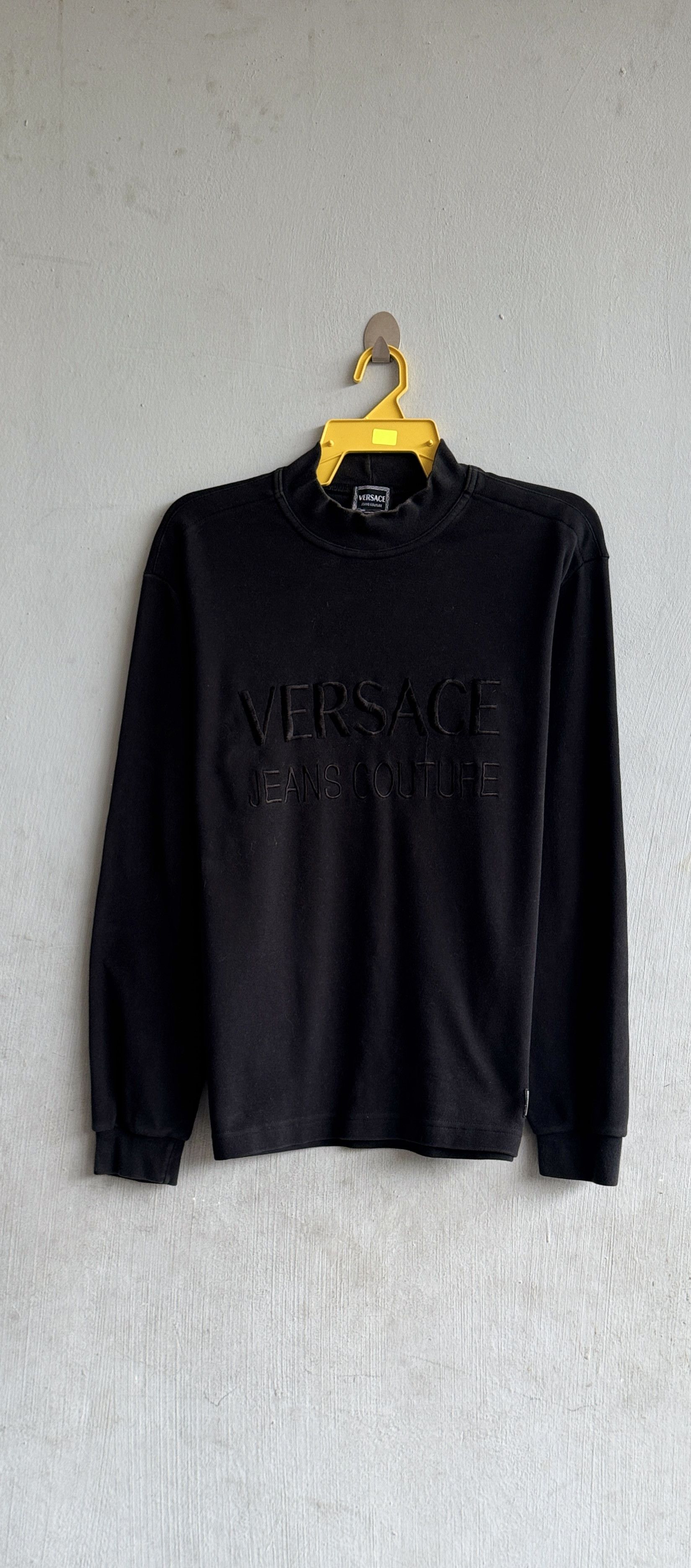 Versace Versace Jeans Couture Spellout Sweatshirt Vintage Shirt Size US L / EU 52-54 / 3 - 1 Thumbnail