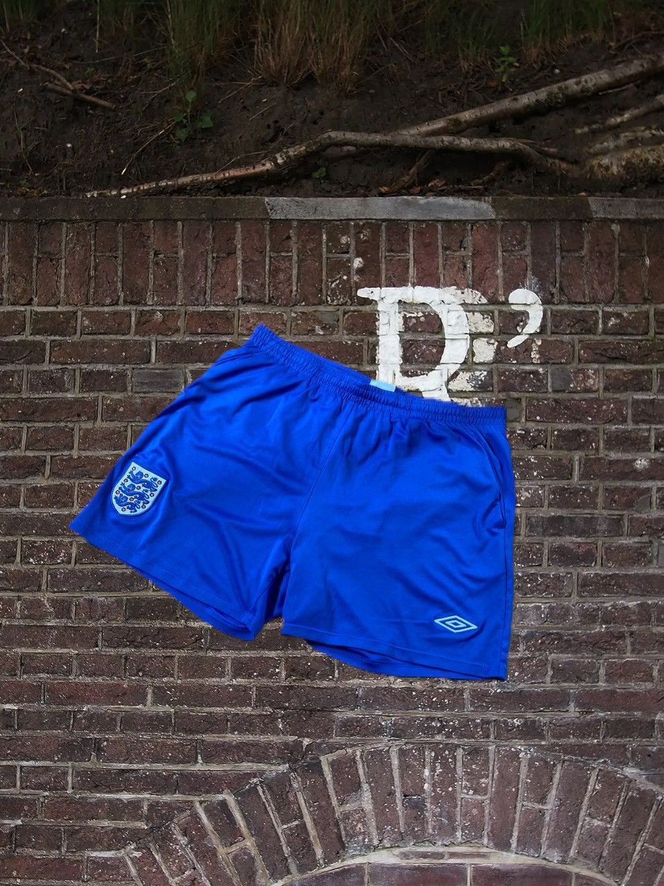 Umbro × Vintage 00s Vintage Umbro x England Soccer Team Sportswear Shorts Size US 30 / EU 46 - 1 Thumbnail