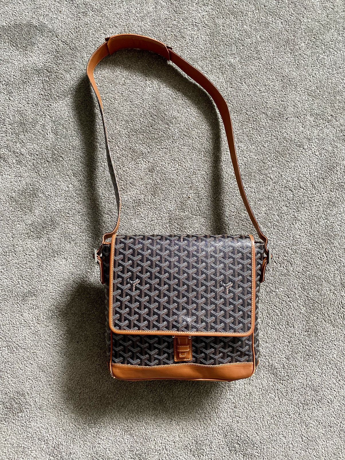 image of Goyard Grand Bleu Mm in Brown, Men's
