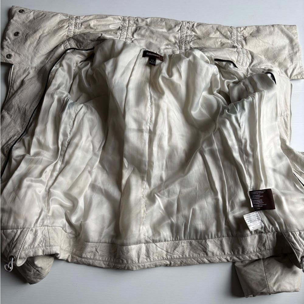 Danier Danier cream Leather Down-Filled Puffer Jacket Size M / US 6-8 / IT 42-44 - 6 Thumbnail