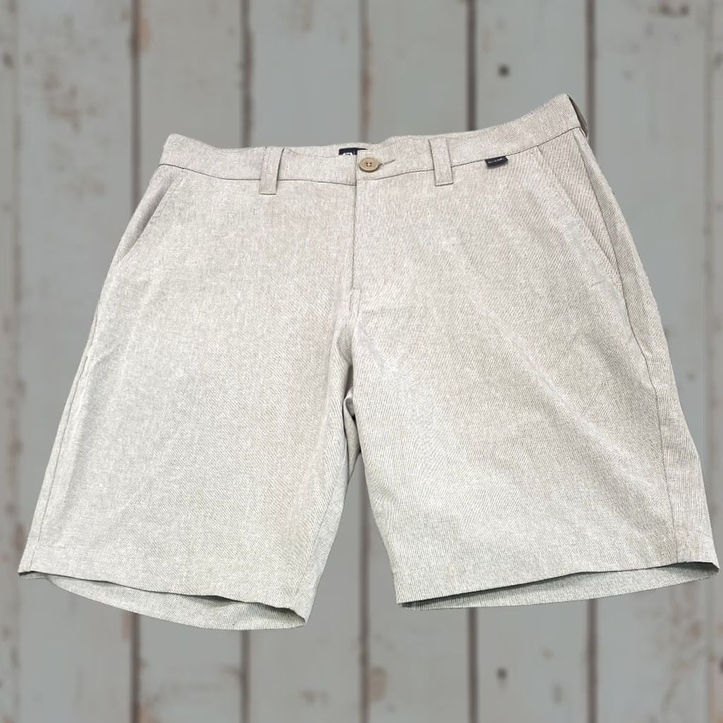 TravisMathew Travis Mattews Golf Shorts Men 32x9 Chino Tan Stretch Flat Front Button Brown 9 in Inseam Casual Mens Size US 34 / EU 50 - 1 Thumbnail