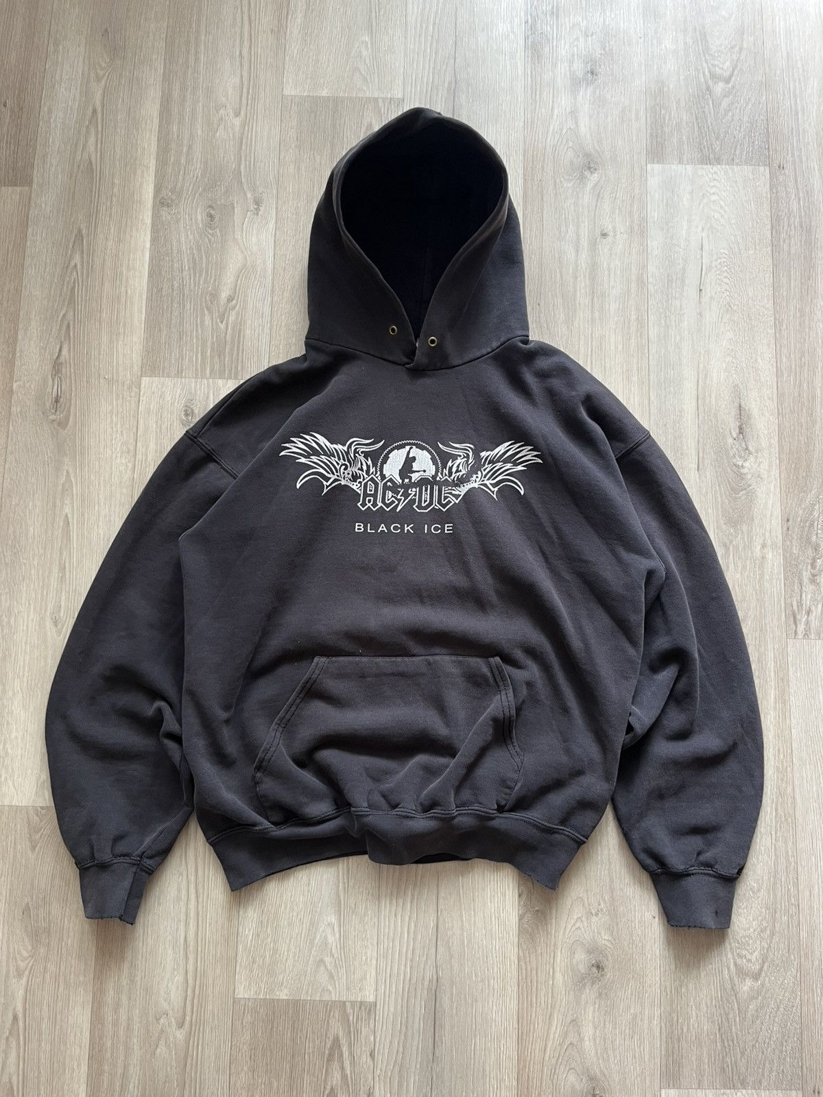AC/DC × Band Tees Vintage Ac/Dc Rare Black Ice Hoodie Size US M / EU 48-50 / 2 - 3 Thumbnail