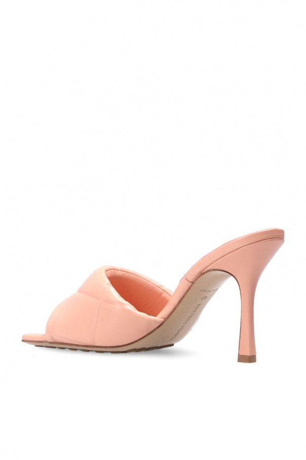 o1n1vont1124 Rubber Lido Mules in Pink