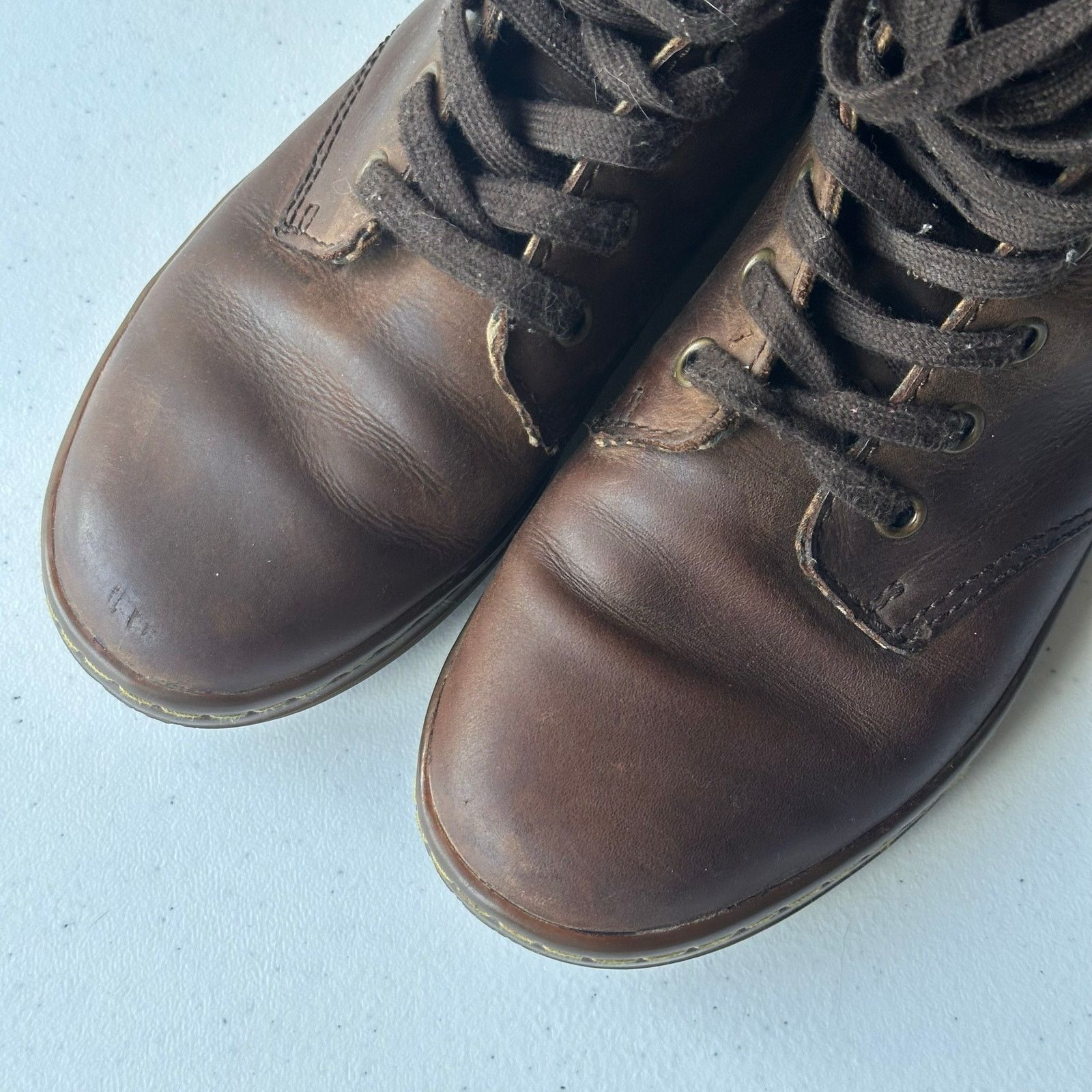 Dr. Martens Dr. Martens Women's Stratford 9 Eye Fold Down Boot Size US 7 / IT 37 - 5 Thumbnail