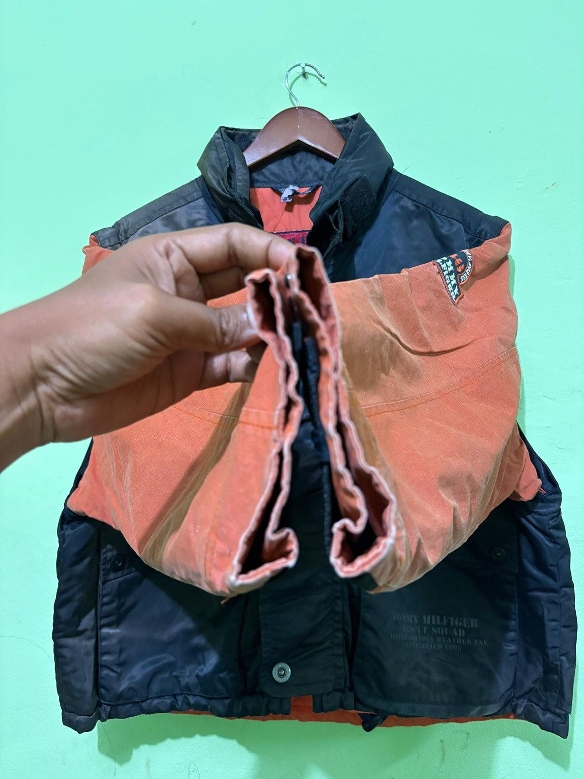 Tommy Hilfiger × Vintage VTG 90 Tommy Hilfiger Rescue Squad Jacket Foul Weather issue Size US M / EU 48-50 / 2 - 6 Thumbnail
