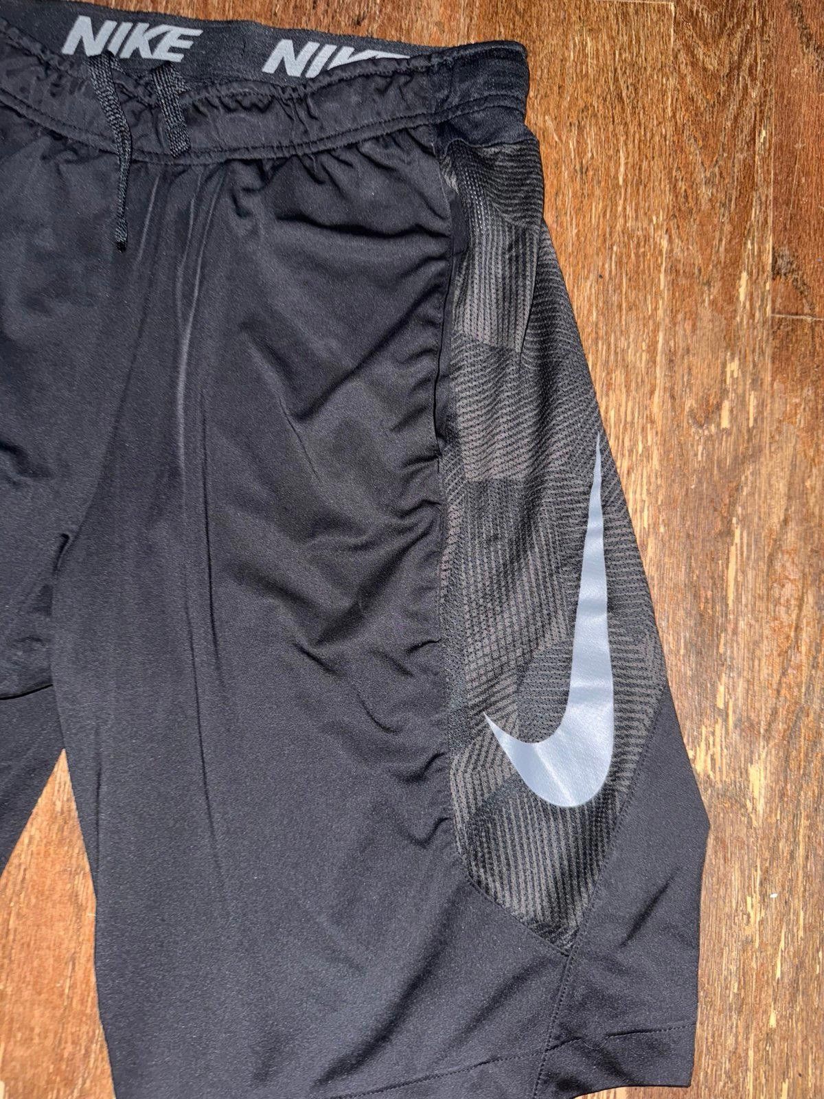 Nike Nike Black DriFit Mesh Shorts Rare Sz Mens M Hoops Y2K Size US 34 / EU 50 - 3 Thumbnail