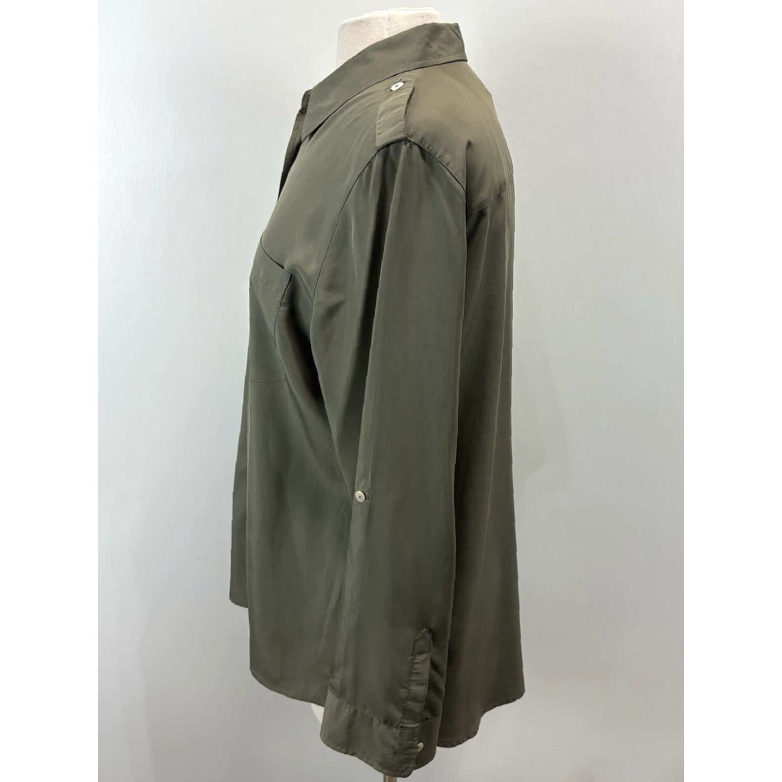 Vintage VINTAGE Chicos Button-Up Safari Shirt Large Women's Green Military Epaulettes Size L / US 10 / IT 46 - 2 Thumbnail