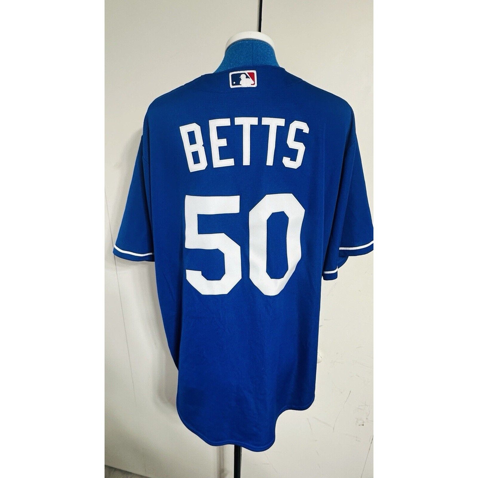 MLB Mookie Betts Los Angeles Dodgers Blue Mens Large Jersey Size US L / EU 52-54 / 3 - 7 Thumbnail