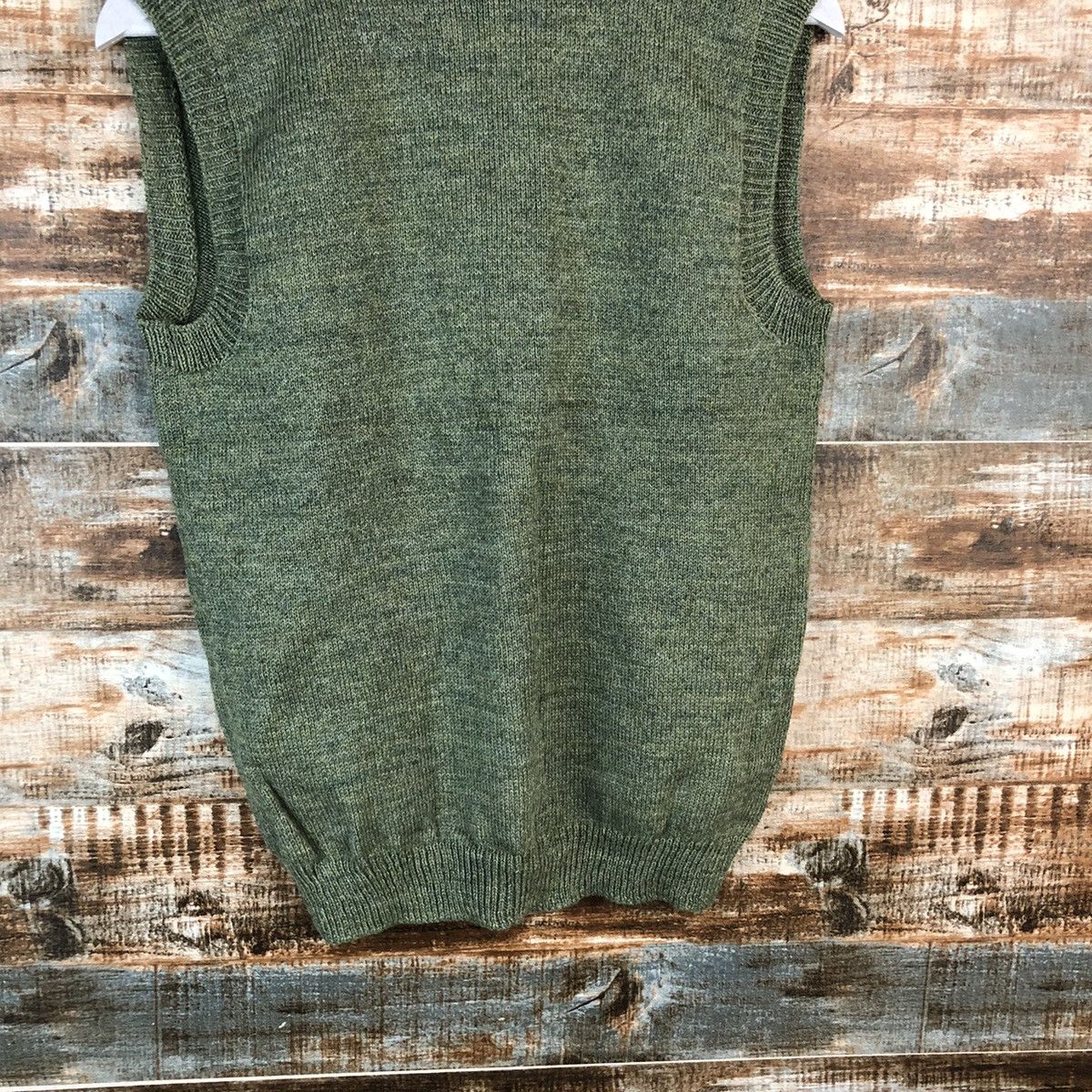Japanese Brand Japanese Brand vintage Green Vest Knitwear #A2490 Size US S / EU 44-46 / 1 - 12 Thumbnail