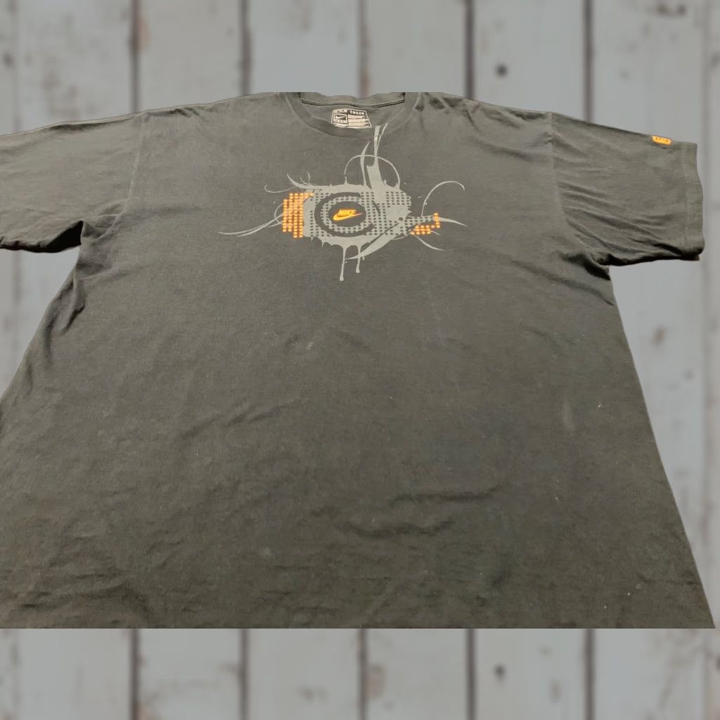 Nike NIKE Men's Snike 2XL Black T-Shirt - Preowned, Mild Stains Size US XXL / EU 58 / 5 - 1 Thumbnail