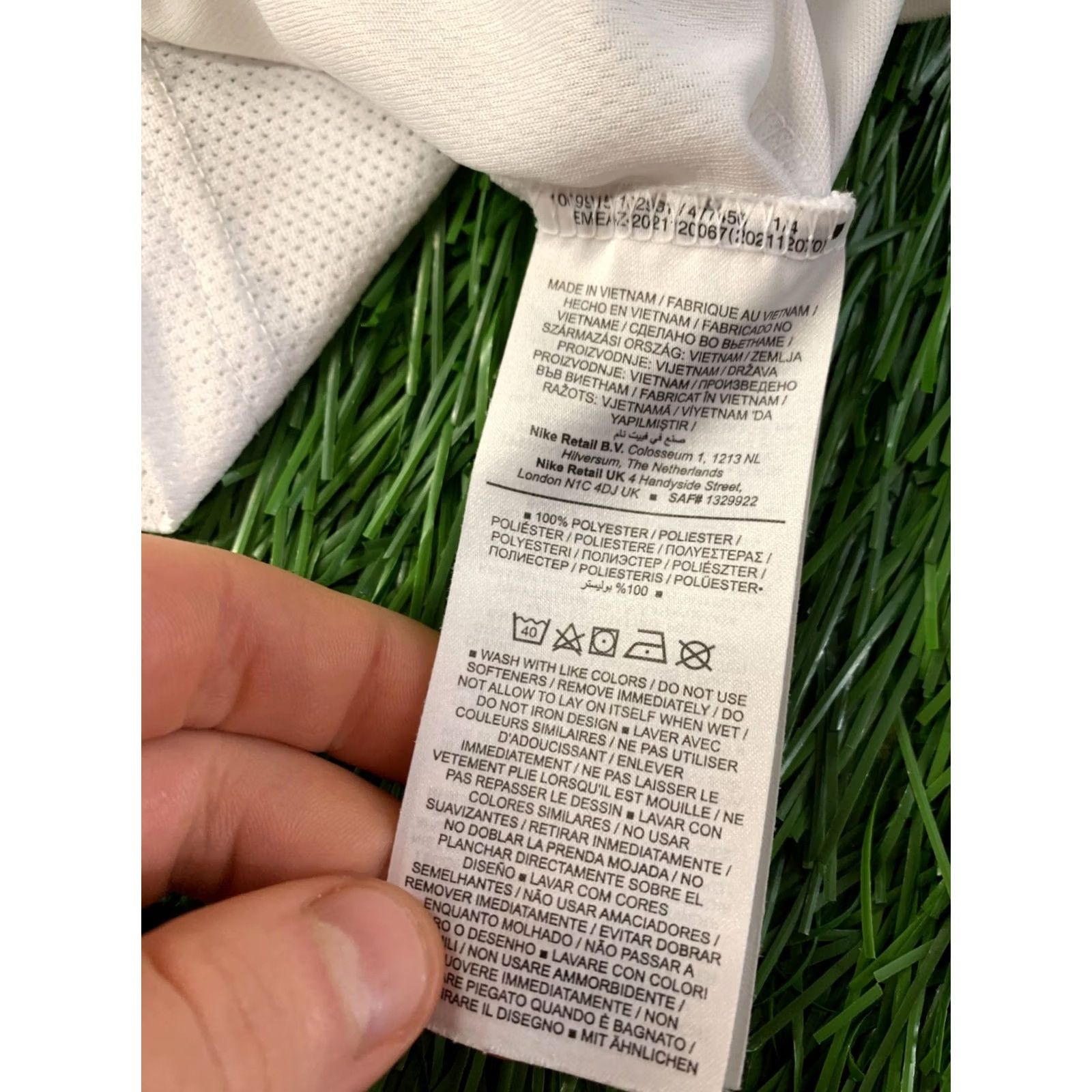 Nike Nike Academy Dri-Fit Original 2024 Men Football Shirt XL White and Black Nike Dri-FIT Men's T-Shirt Short Sleeve Crew Neck 75cm 58cm Slim Size US XL / EU 56 / 4 - 6 Thumbnail