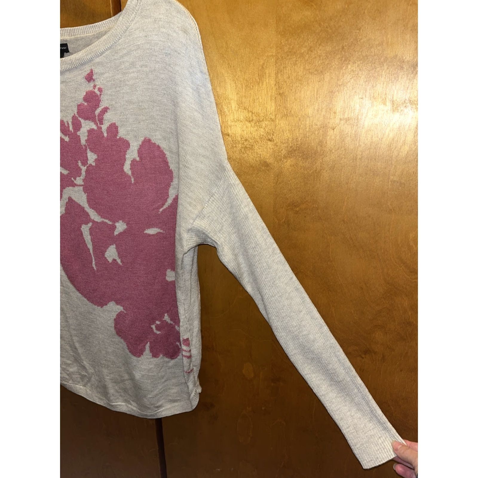 Vintage VIRGIN New York & Company Women's Sweater Long Sleeve Crew Neck Floral Pink All Seasons Size S Size S / US 4 / IT 40 - 2 Thumbnail