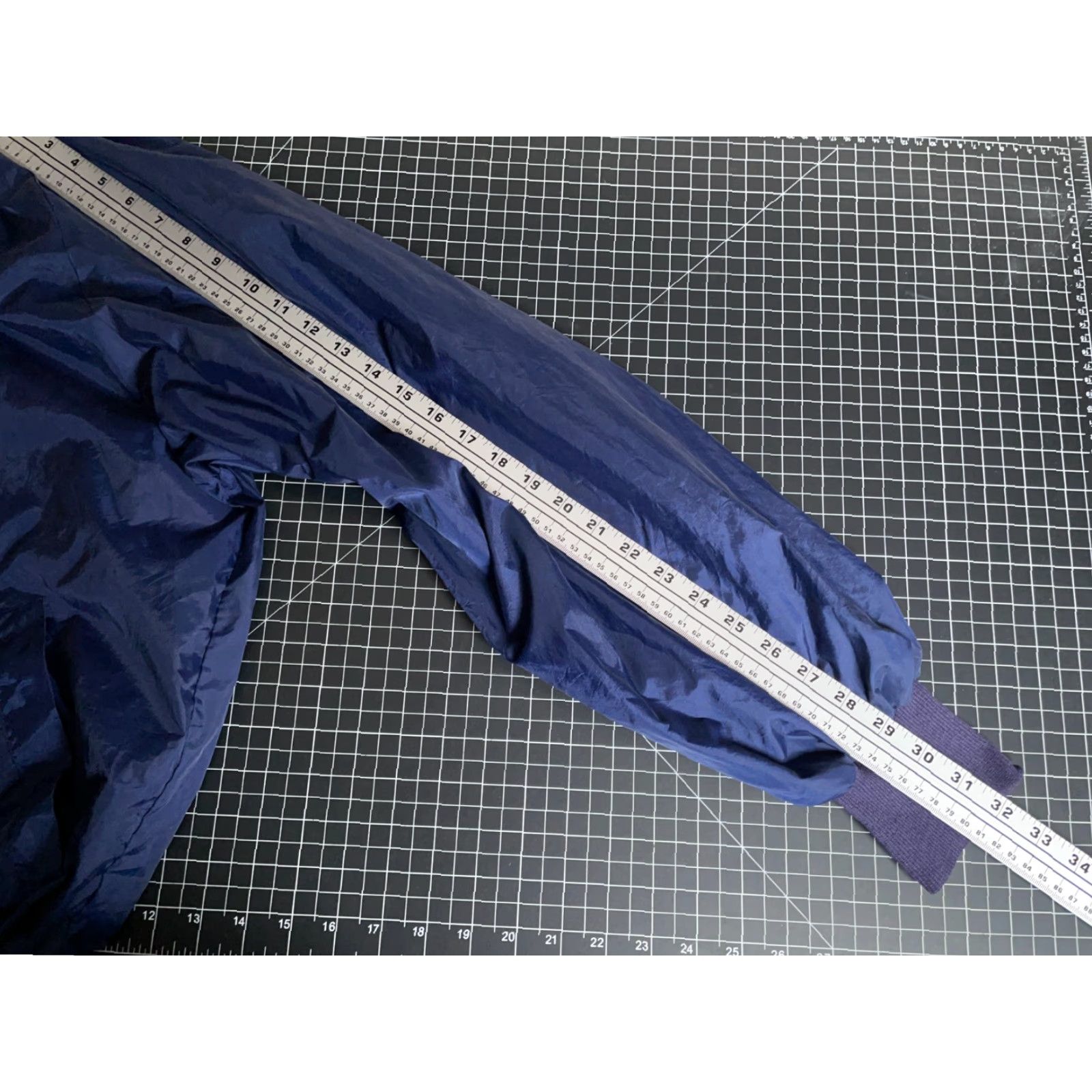 Nautica VINTAGE Nautica Windbreaker Jacket Adult One Size Dark Blue Zip Up Lined Lightweight Mens One Size Blue Nautica Windbreaker 90s Retro/Nautical Theme Size US M / EU 48-50 / 2 - 7 Thumbnail