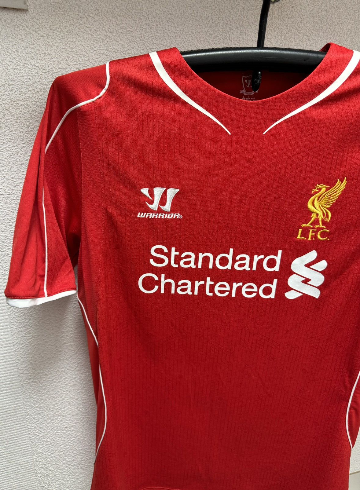 Warrior Warrior Liverpool soccer jersey Xl sz standard Chartered Size US XL / EU 56 / 4 - 2 Thumbnail