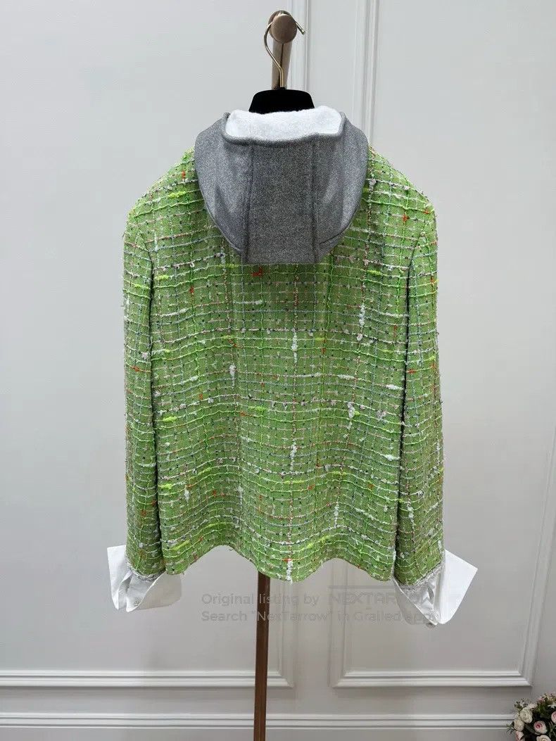 Chanel Chanel Holiday Series Popular Green Tweed Coat Size XS / US 0-2 / IT 36-38 - 2 Thumbnail