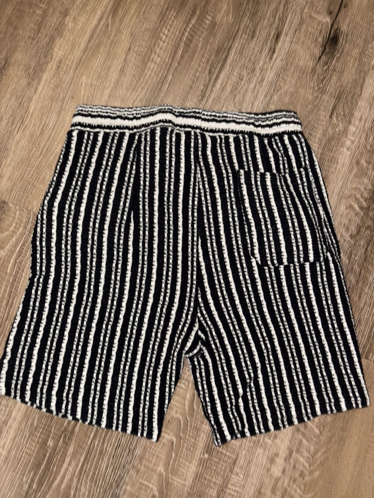 Zara Zara shorts Medium Size US 32 / EU 48 - 2 Thumbnail