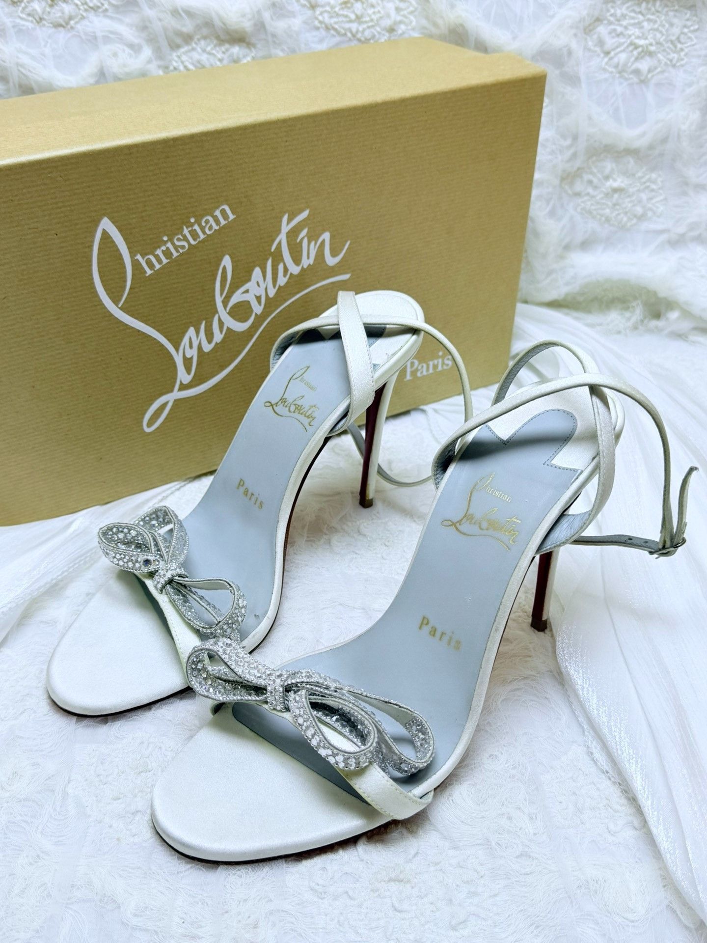 Christian Louboutin Christian Louboutin White Sandals us_7-5 Women Size US 7.5 / IT 37.5 - 1 Thumbnail