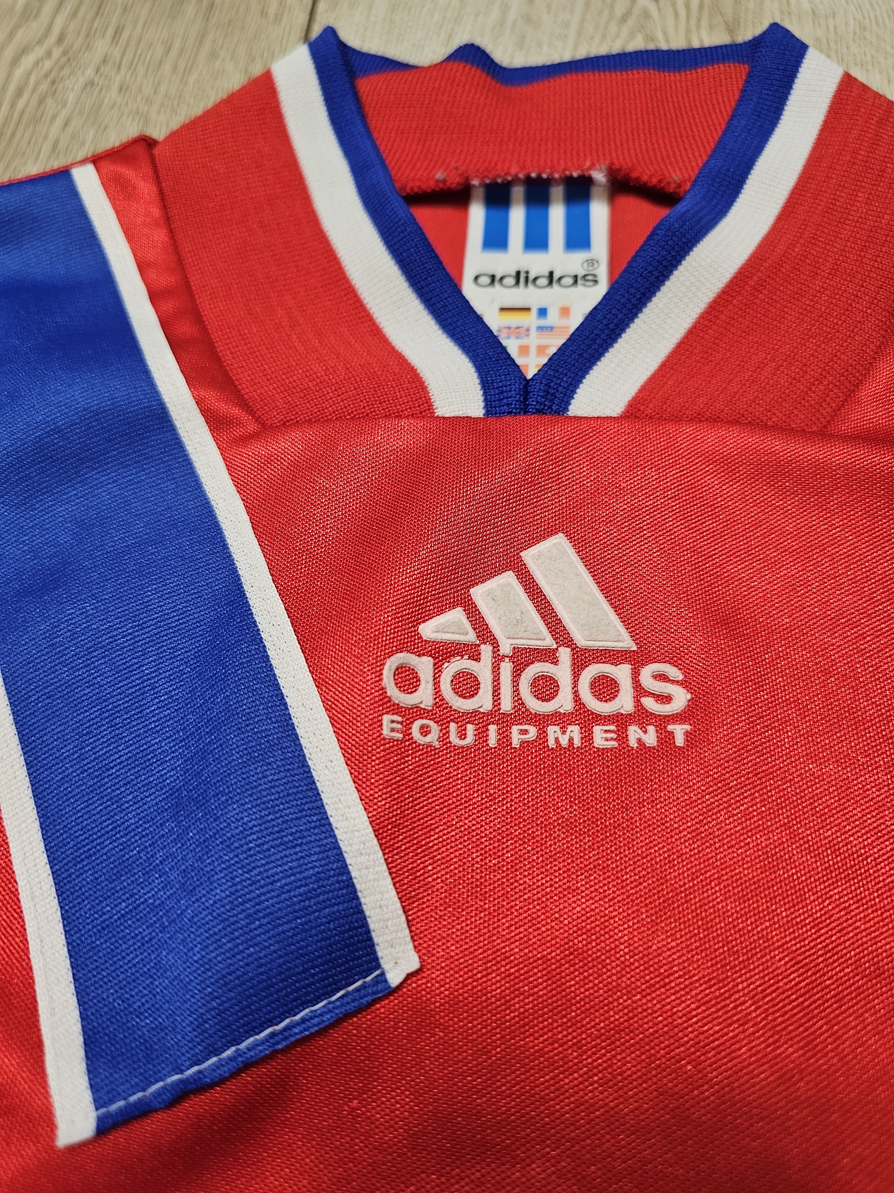 Adidas × Vintage BAYERN MUNICH 1993 1995 HOME FOOTBALL SHIRT SOCCER JERSEY Size US S / EU 44-46 / 1 - 5 Thumbnail