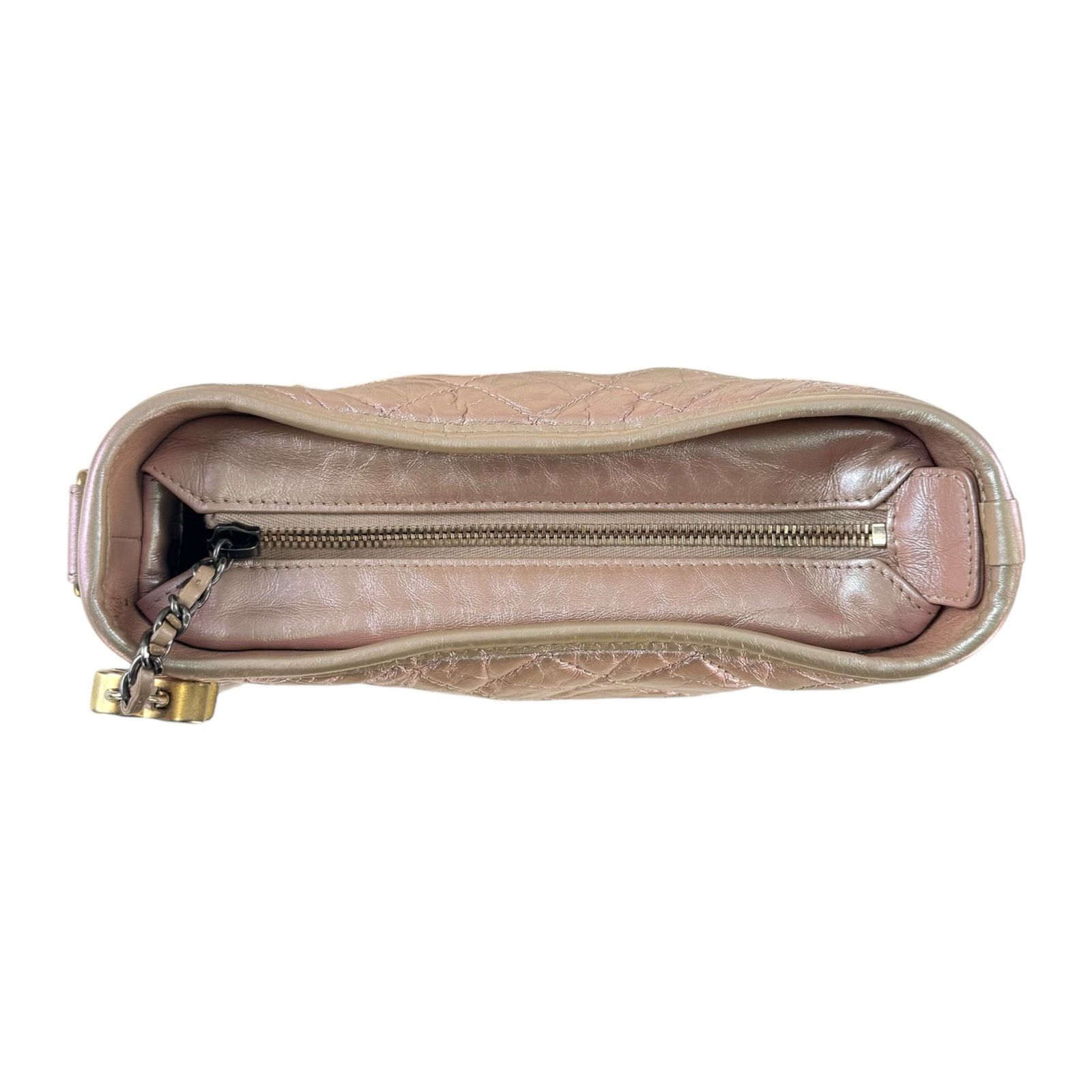 Chanel Chanel Gabrielle Metallic Matelassse Leather Shoulder Bag Size ONE SIZE - 6 Thumbnail
