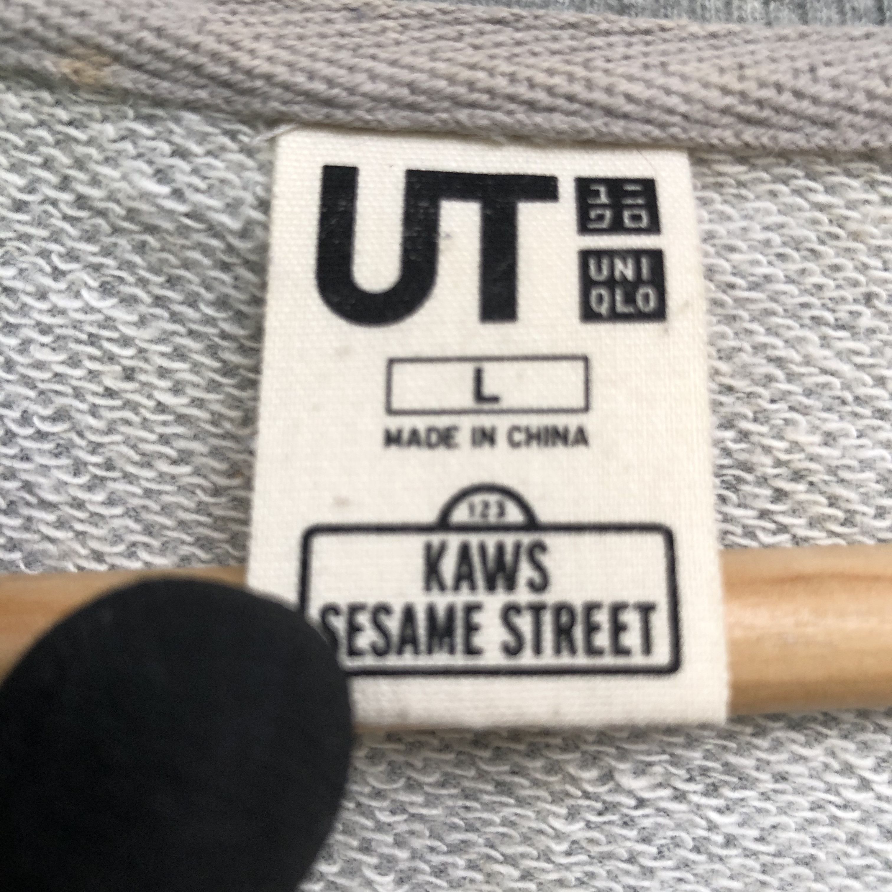 Cartoon Network Kaws X Sesame Street Crewneck Size L / US 10 / IT 46 - 5 Thumbnail