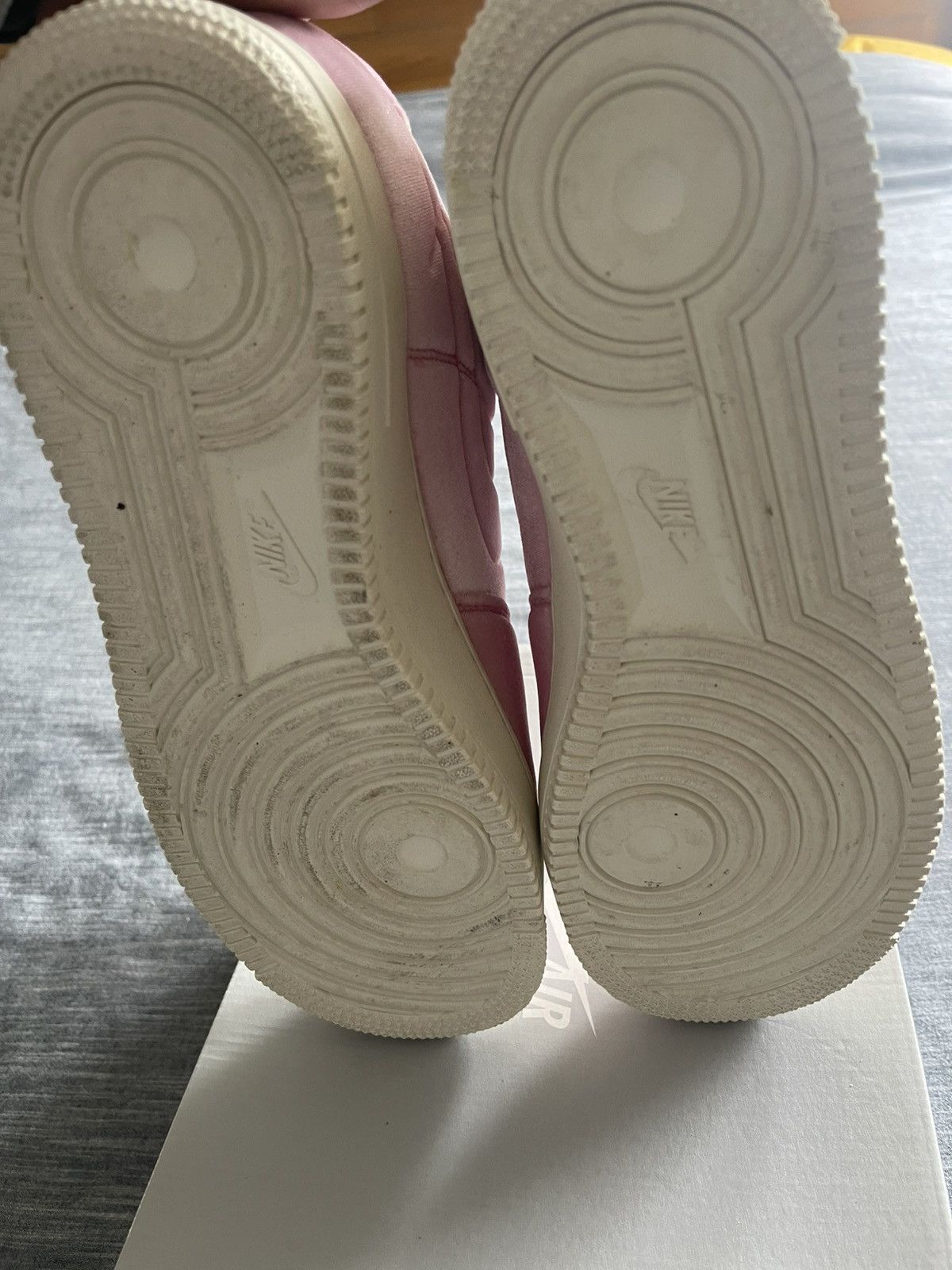 Nike AIR FORCE 1 Velour Pink Rise Size US 10 / EU 43 - 11 Thumbnail