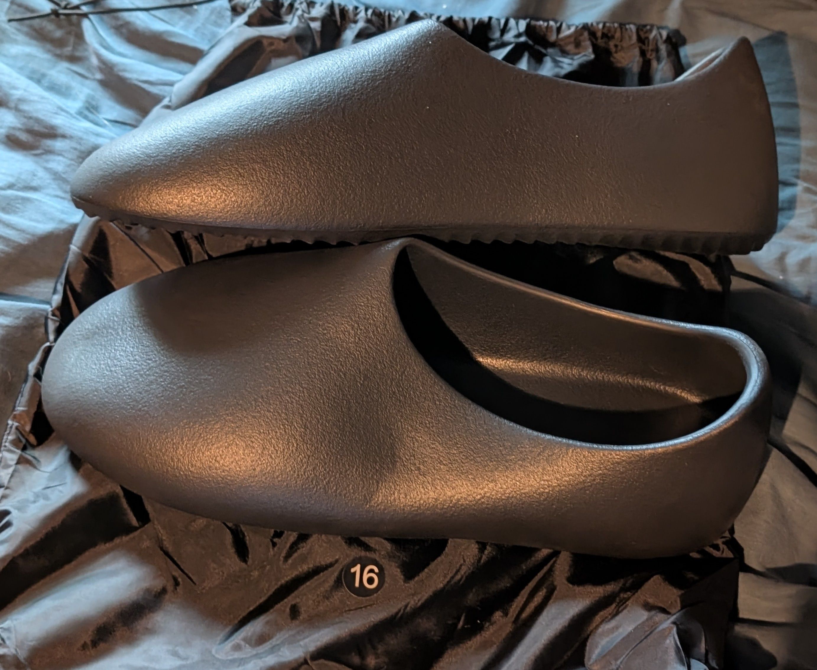 Kanye West × Yeezy Yeezy SL-01 Slippers Black Size 16 Size US 15 / EU 48 - 1 Thumbnail