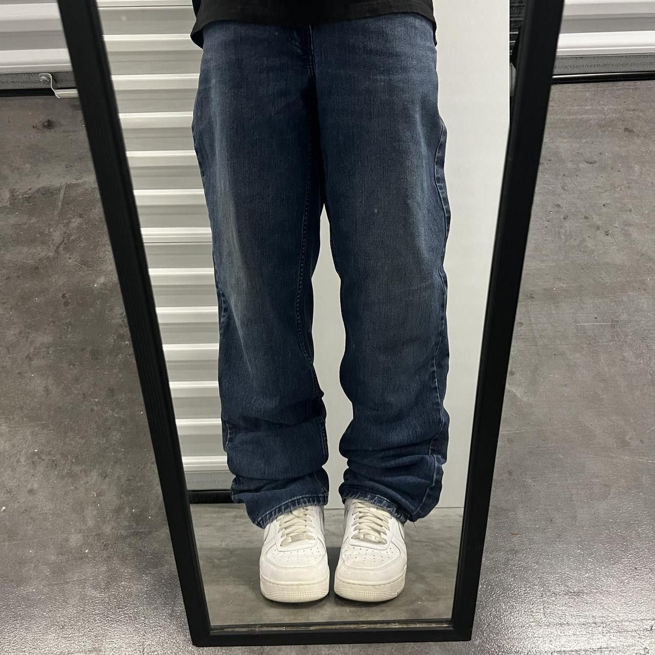 Vintage Crazy Vintage Y2K/2000s Tall Levis Dark wash Denim Jeans with a relaxed fit! Size US 36 / EU 52 - 1 Thumbnail