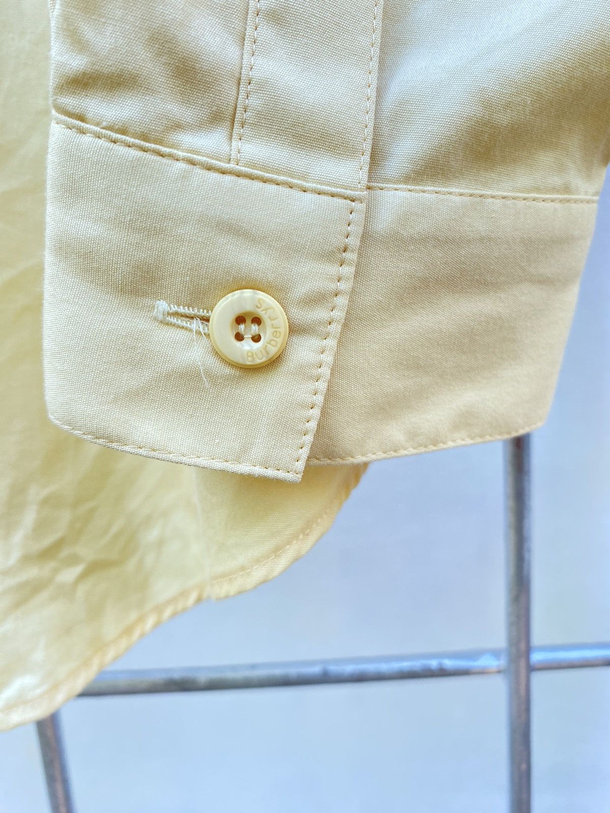 Burberry Burberry yellow long-sleeved shirt with front buttons Size M / US 6-8 / IT 42-44 - 12 Thumbnail