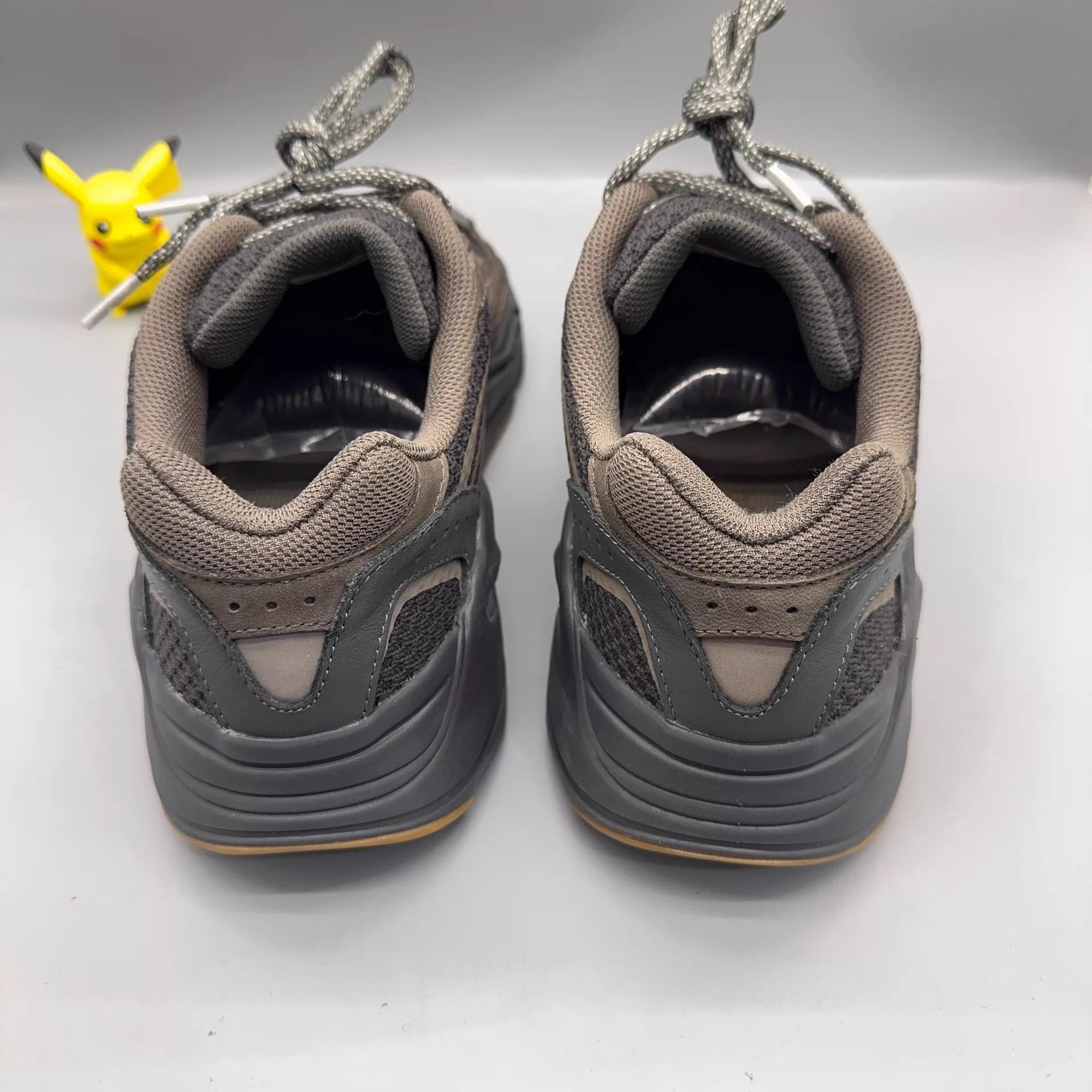Adidas Adidas Yeezy 700 V2 Geode Treasure Gray EG6860 46 Size US 11.5 / EU 44-45 - 3 Thumbnail